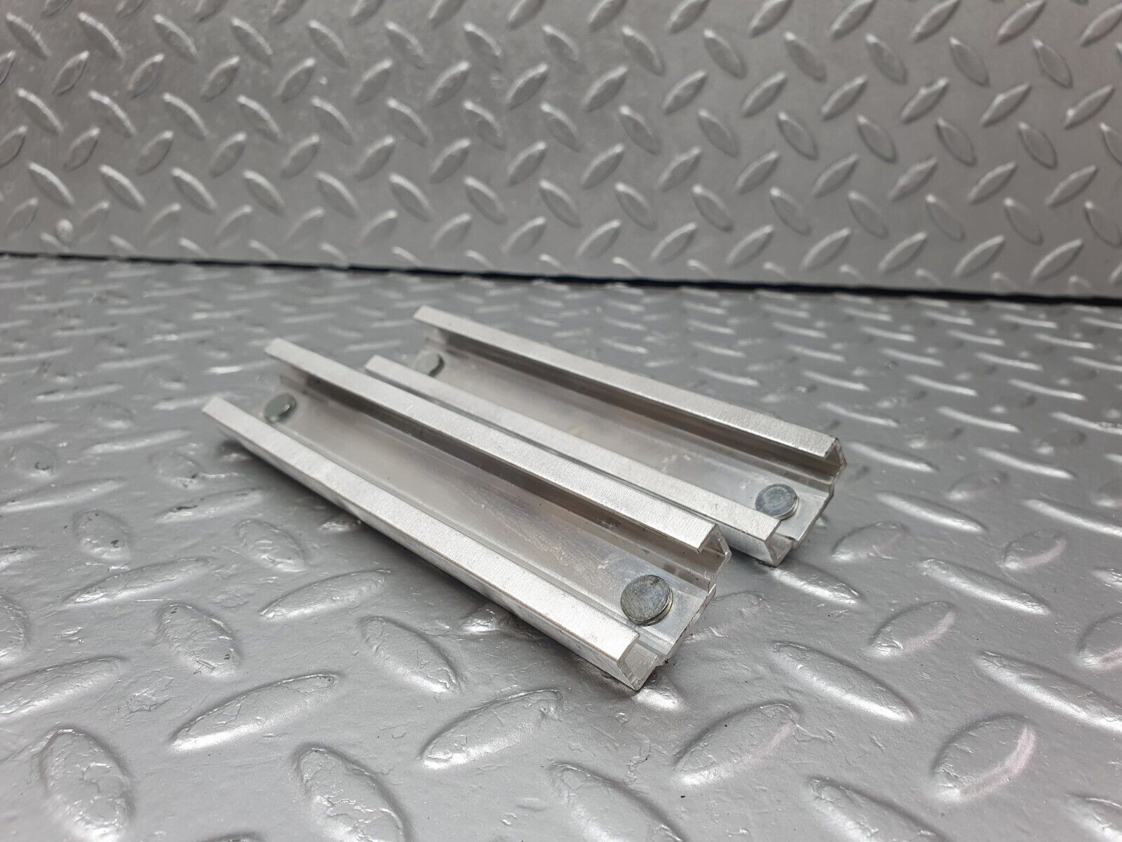 41600 Mercedes-Benz W124 200E Window Regulator Holder Accessories 720918000801