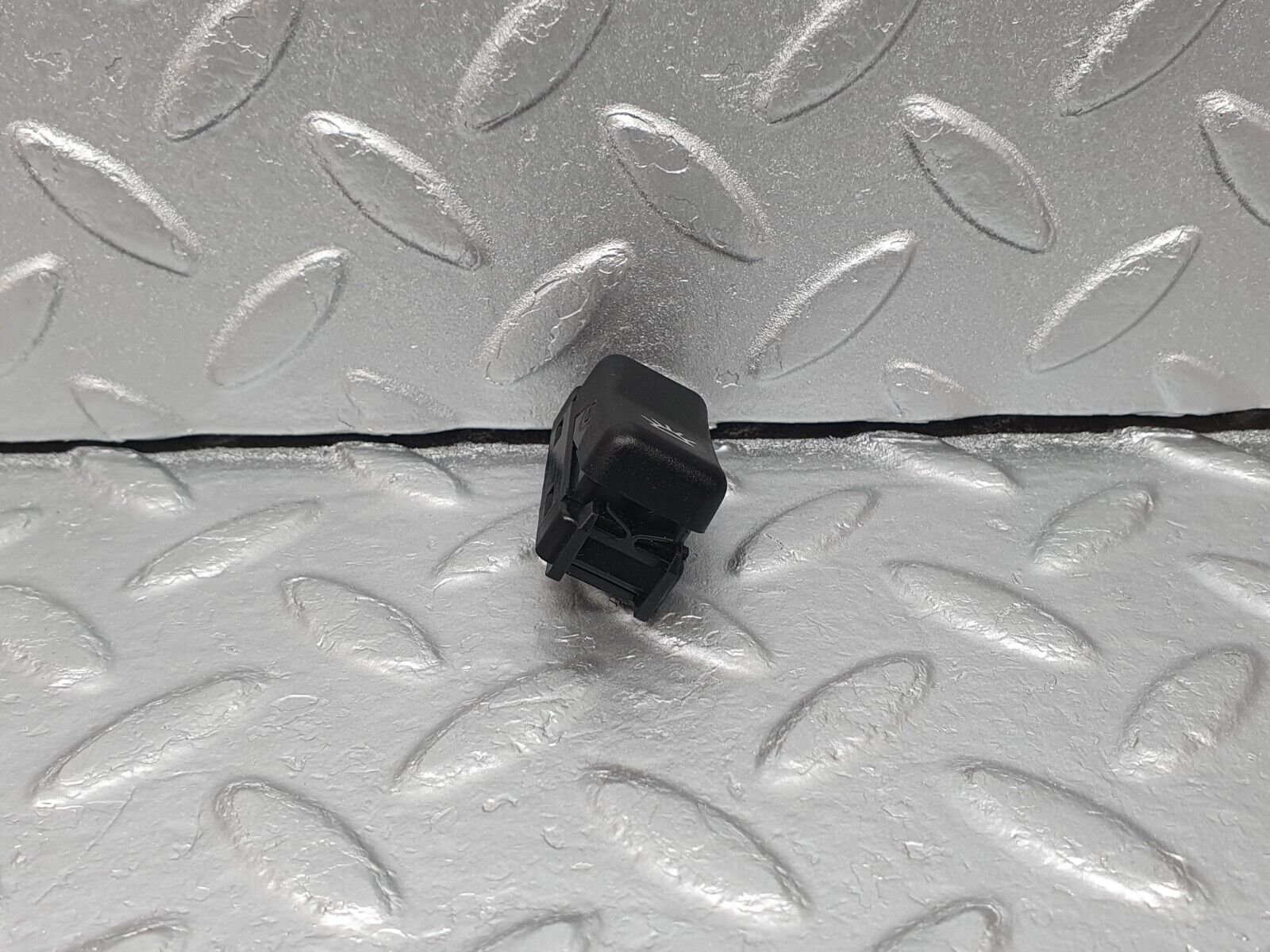 41649 Mercedes-Benz W124 200E Rear Interior Light Switch 1248201410