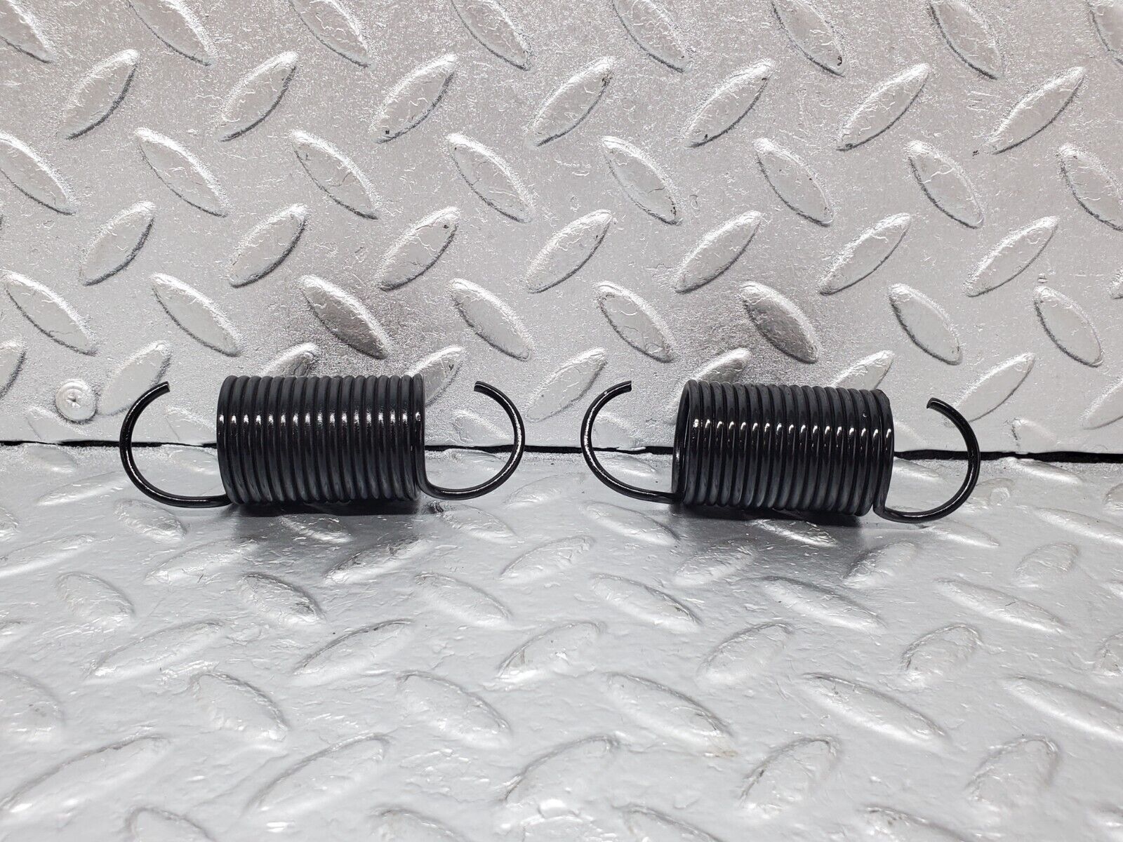 44461 Mercedes-Benz W123 280E Front Seat Adjustment Spring Pair