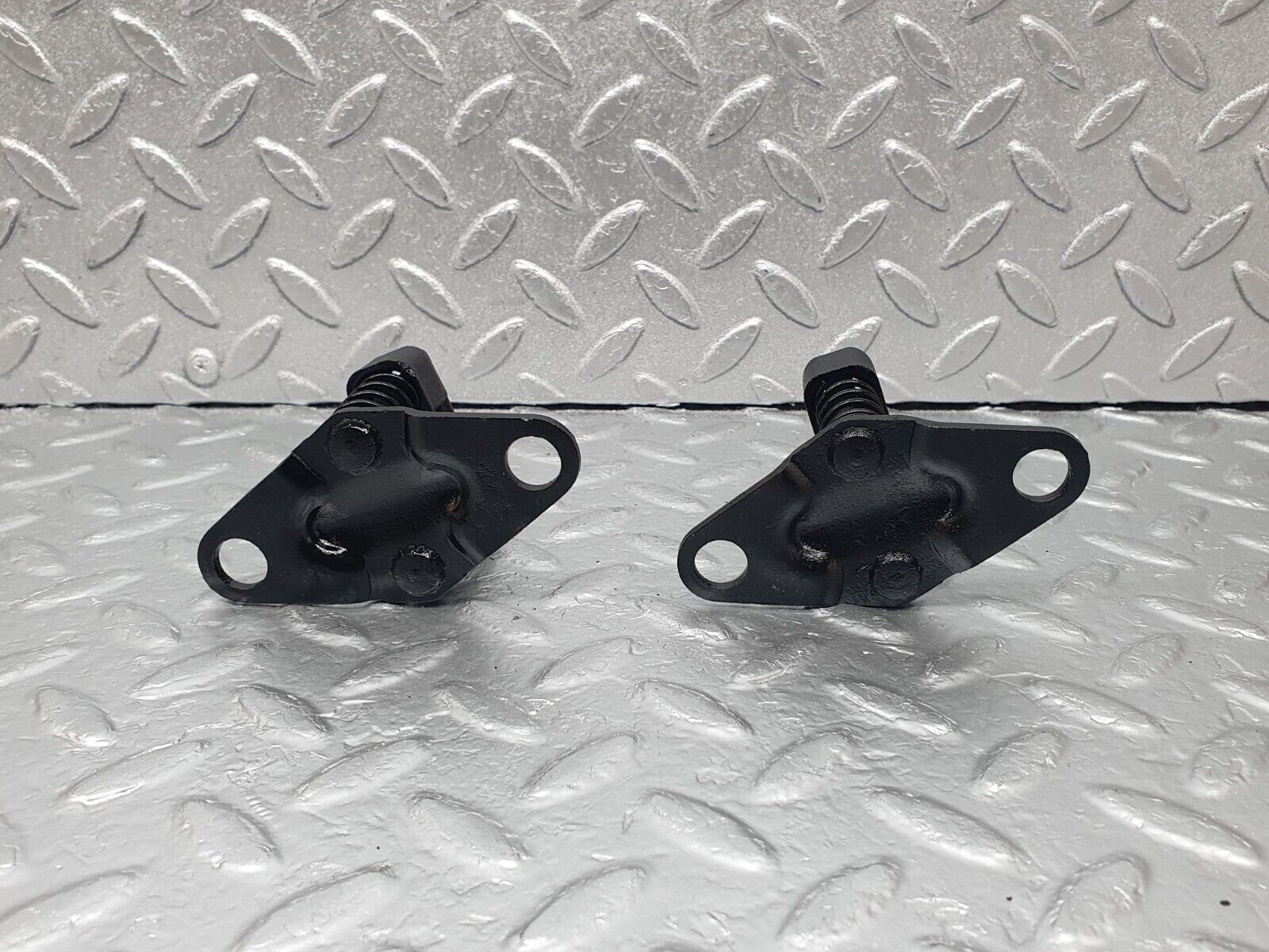 43565 Mercedes-Benz C126 380SEC Coupe Bonnet Lock Catch Pair 1268800060
