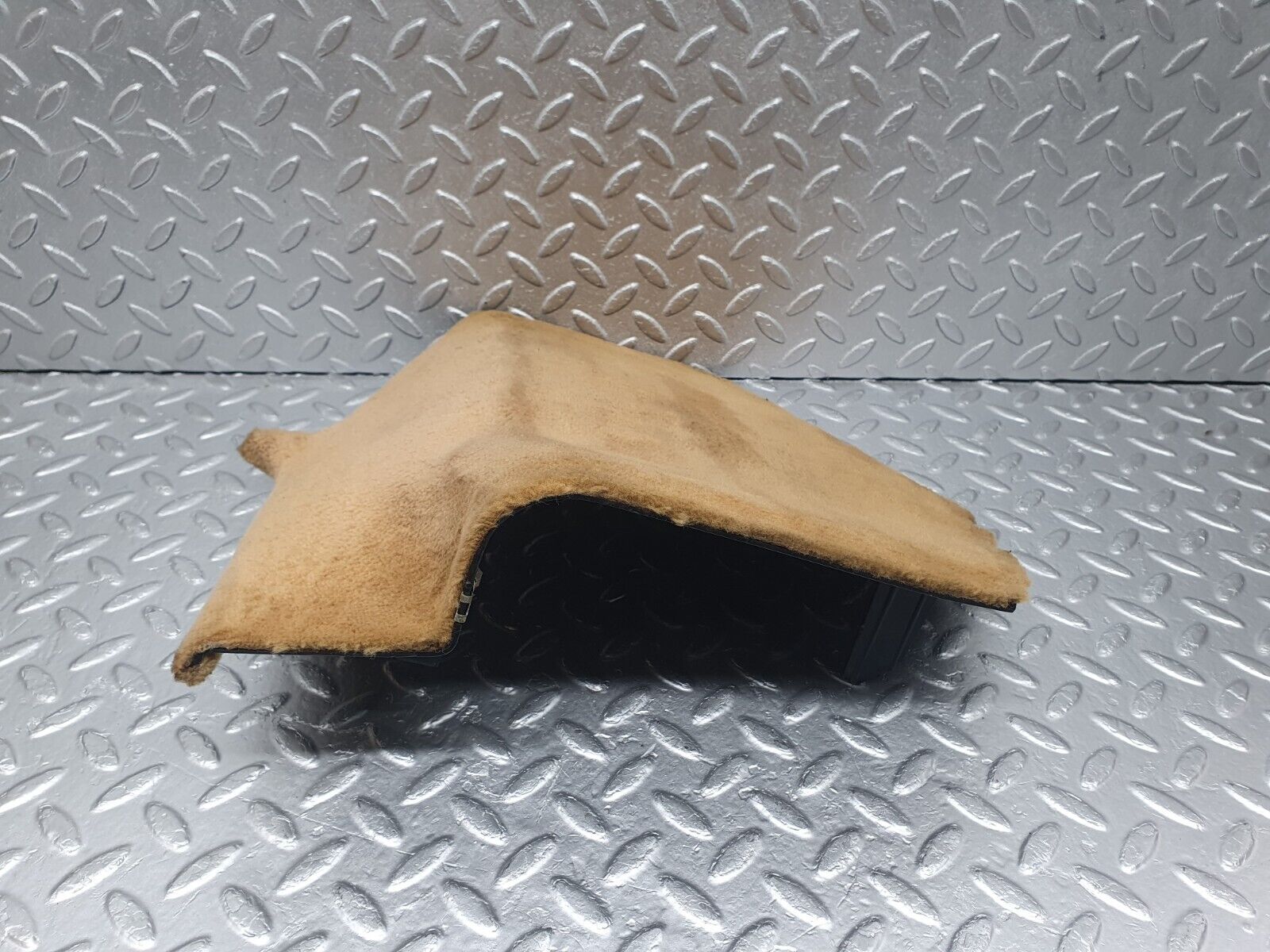 43611 Mercedes-Benz C126 380SEC Coupe Front Right Kick Panel Beige 1266880406