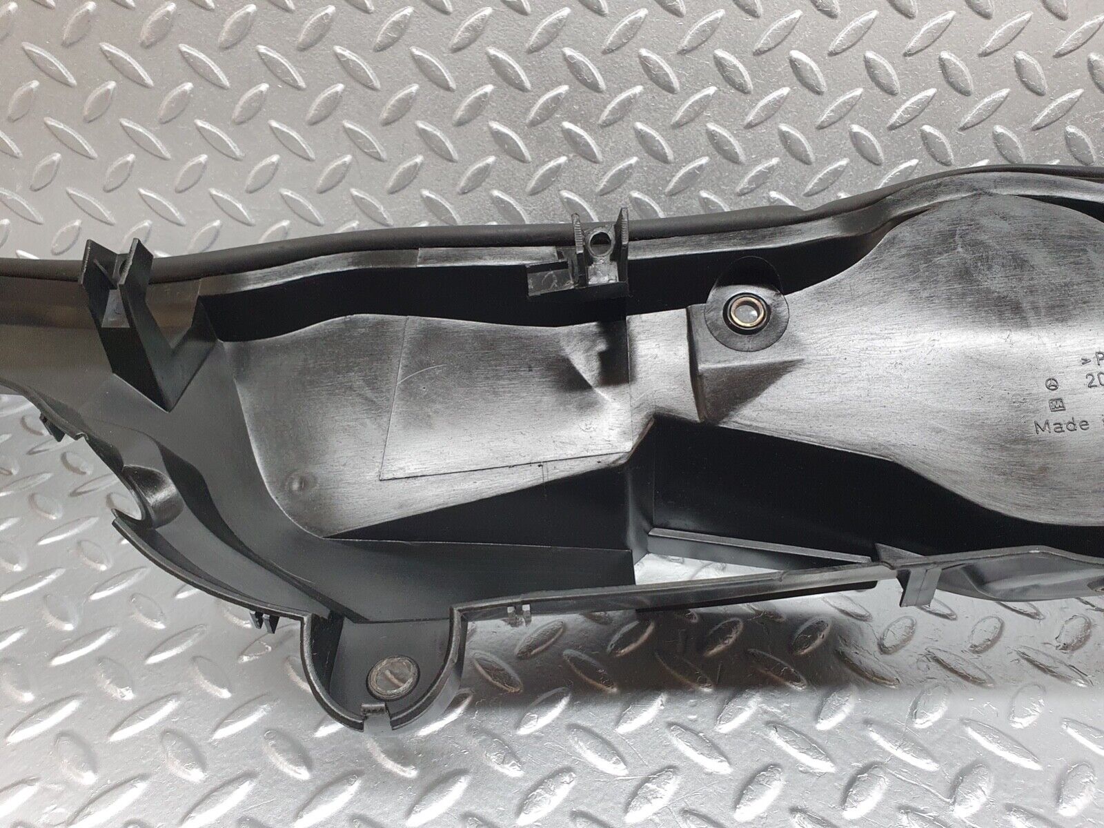 42001 Mercedes-Benz W202 C200 Air Duct 2028300144