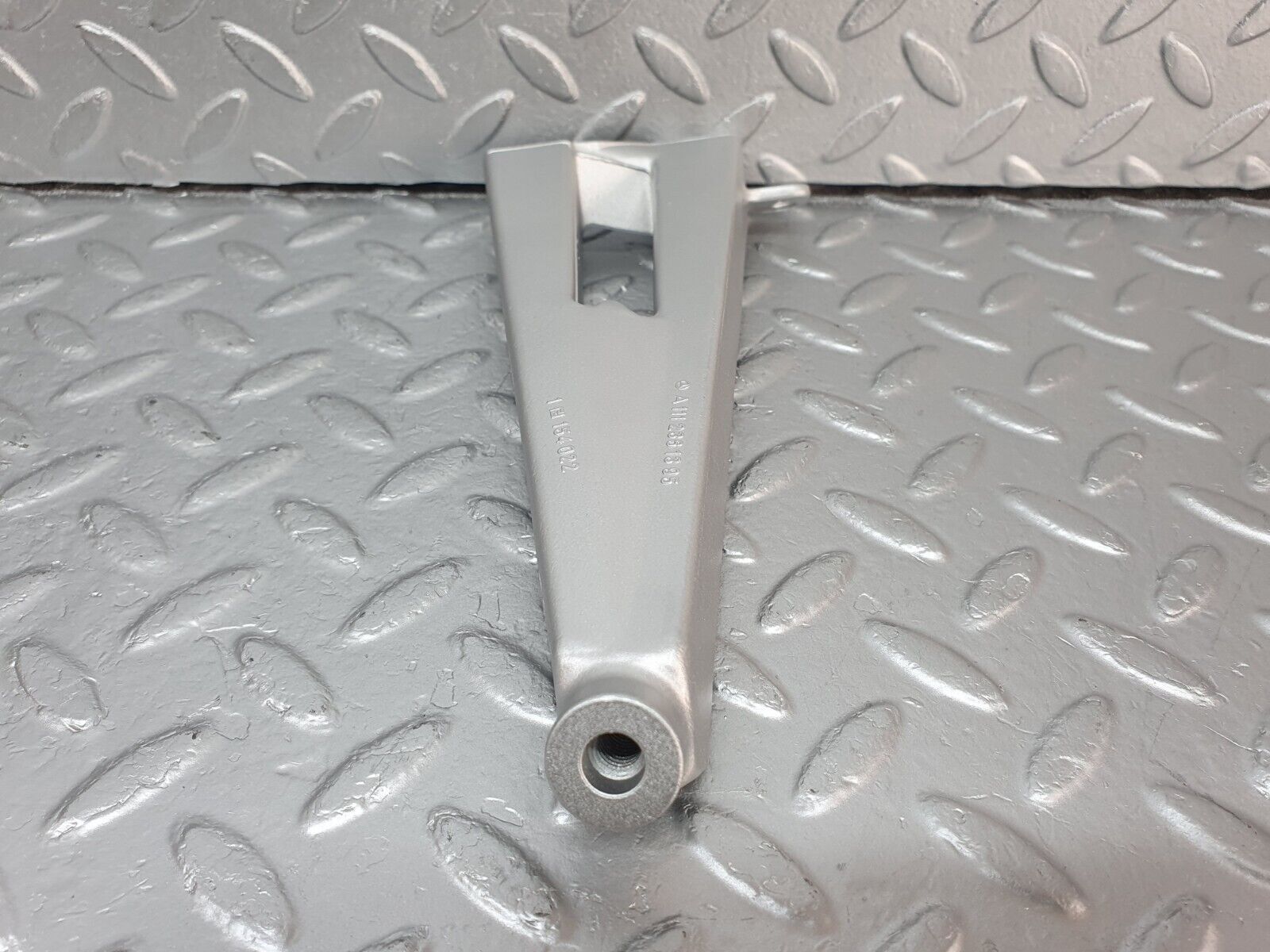 41893 Mercedes-Benz W202 C200 Power Steering Pump Bracket 1112361395