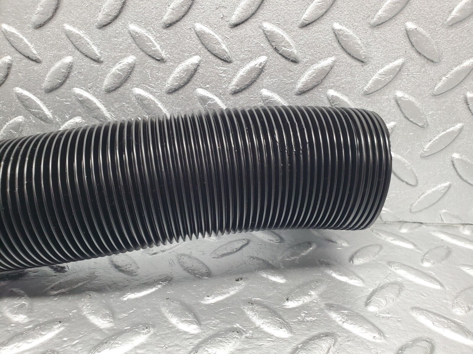 46338 Mercedes-Benz C123 280CE Coupe Heater Pipe Air Pipe Left Side