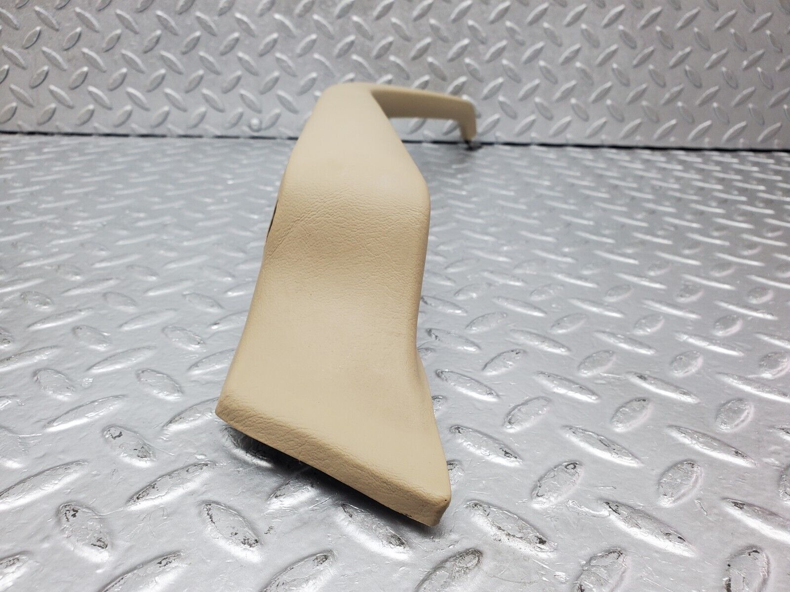 45613 Mercedes-Benz W126 420SE Rear Right Interior Door Handle Beige 1269701201