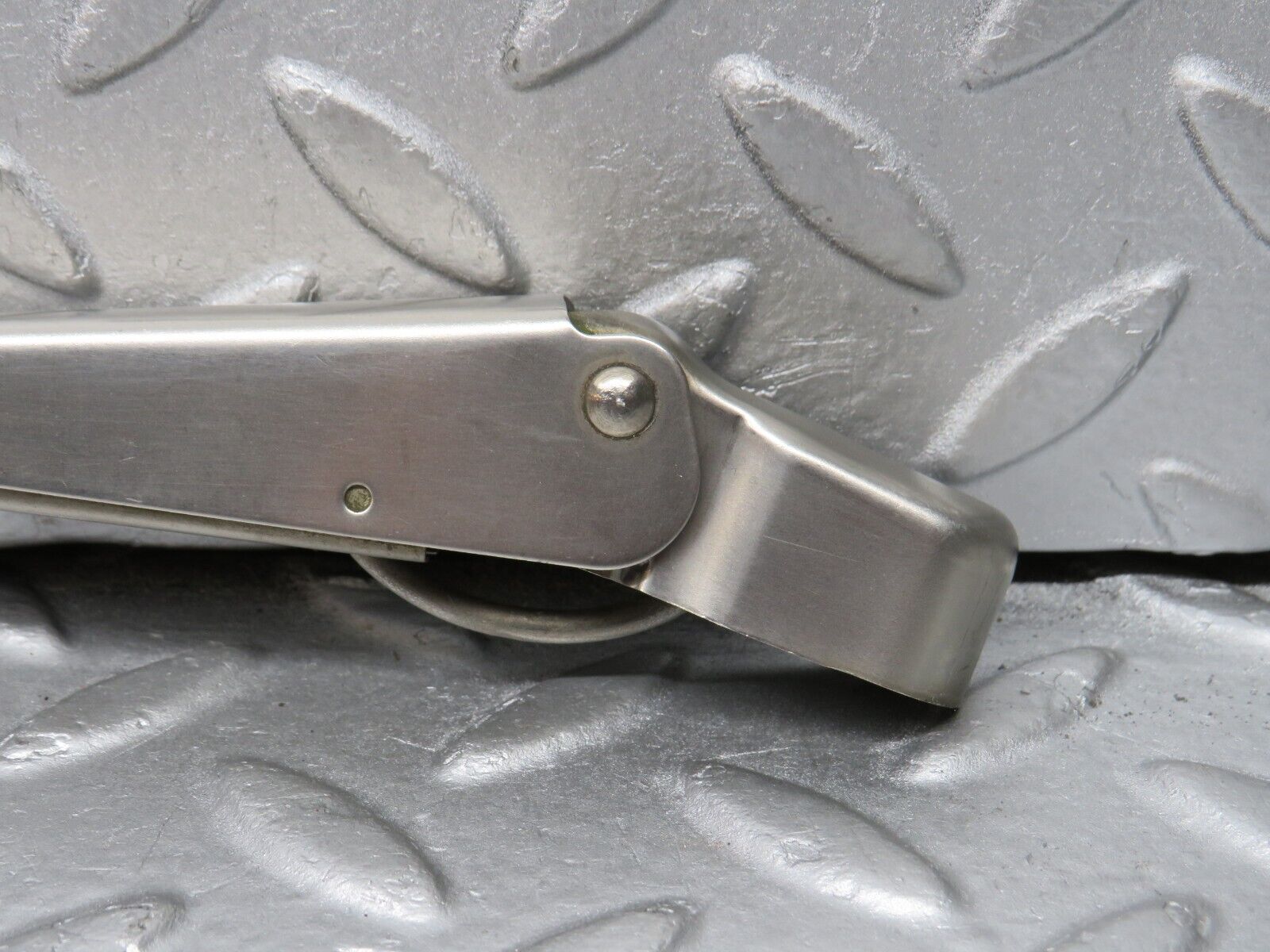 39106 Mercedes-Benz R107 500SL Windscreen Wiper Arm Left Side