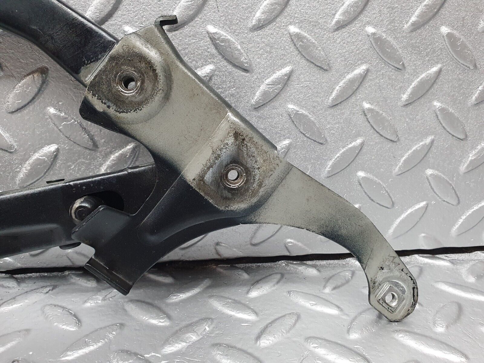 41873 Mercedes-Benz W202 C200 Bonnet Hinge Right Side 2028800228