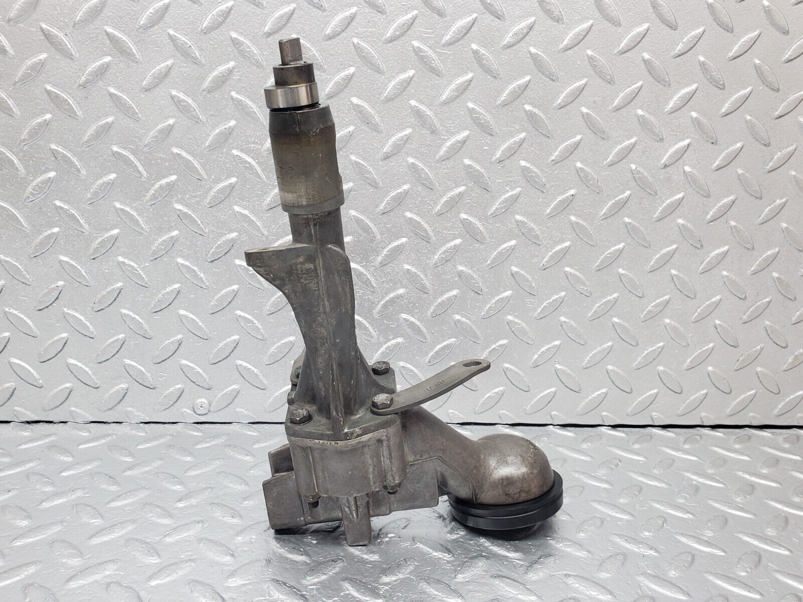 44304 Mercedes-Benz W123 280E Oil Pump