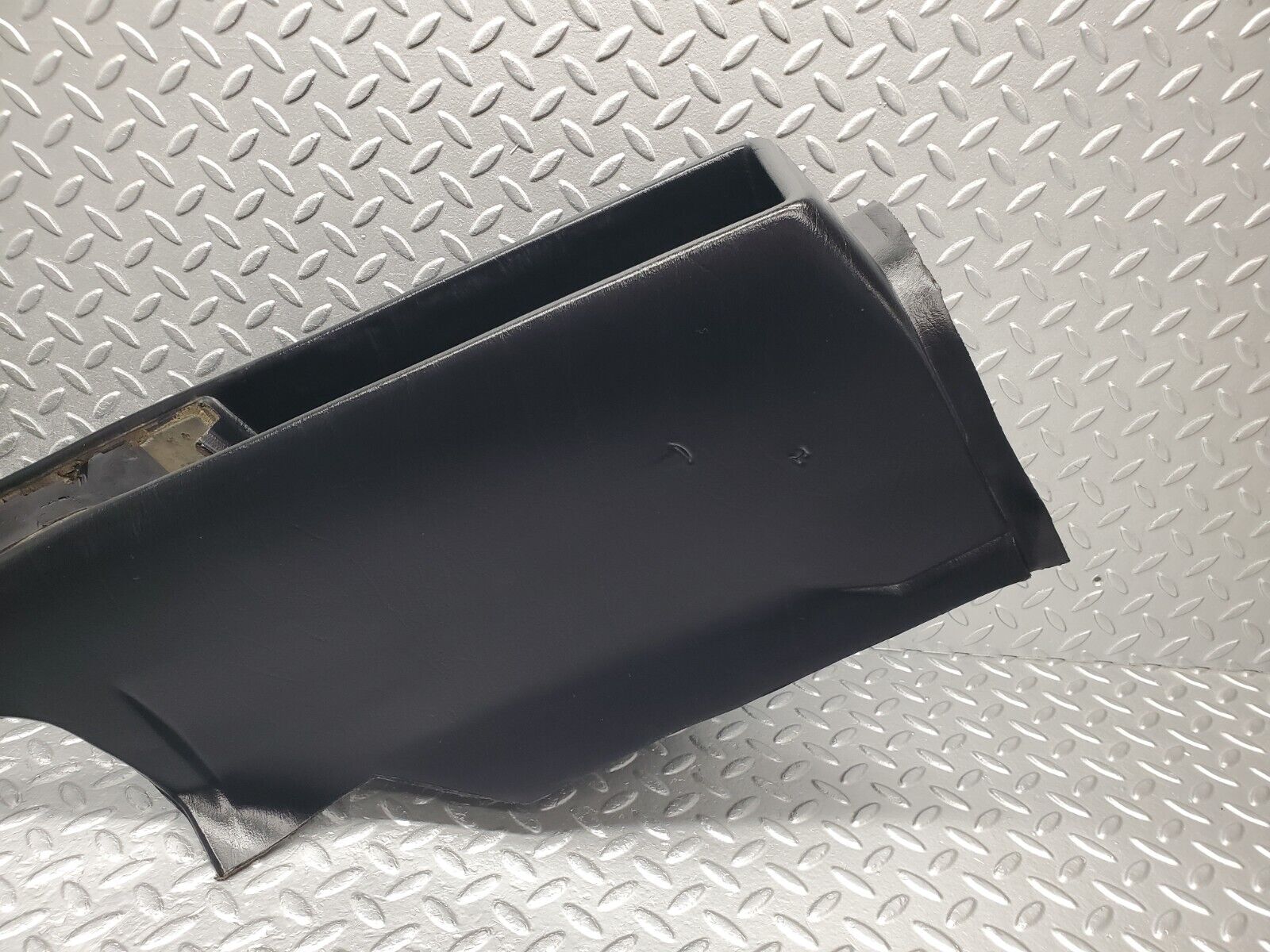 46496 Mercedes-Benz C123 280CE Coupe Centre Console Black