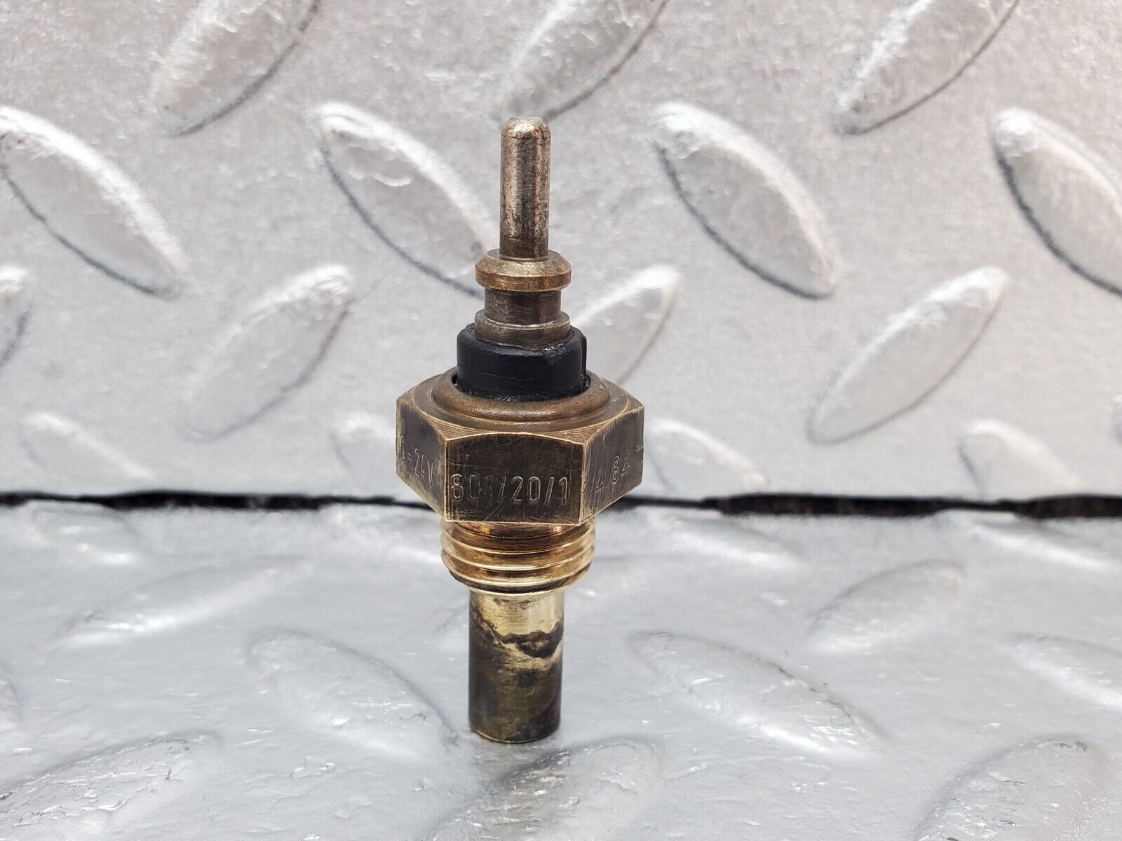 45426 Mercedes-Benz 280E M110.983 Coolant Temperature Sensor VDO 0055421017