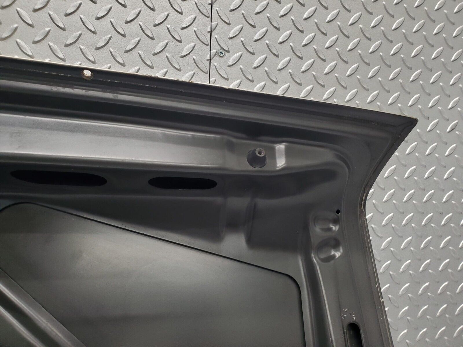 46100 Mercedes-Benz W126 420SE Boot Lid Trunk Door