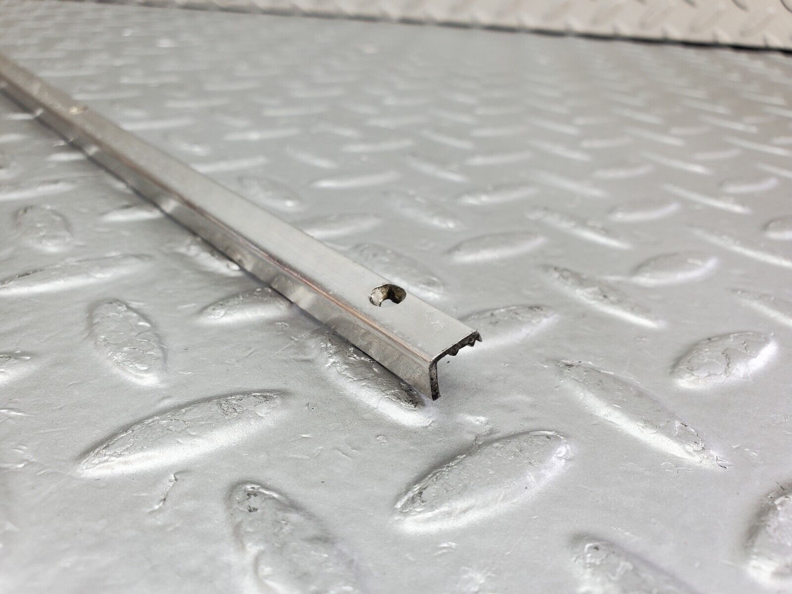 44849 Mercedes-Benz W124 220E Sunroof Chrome Trim