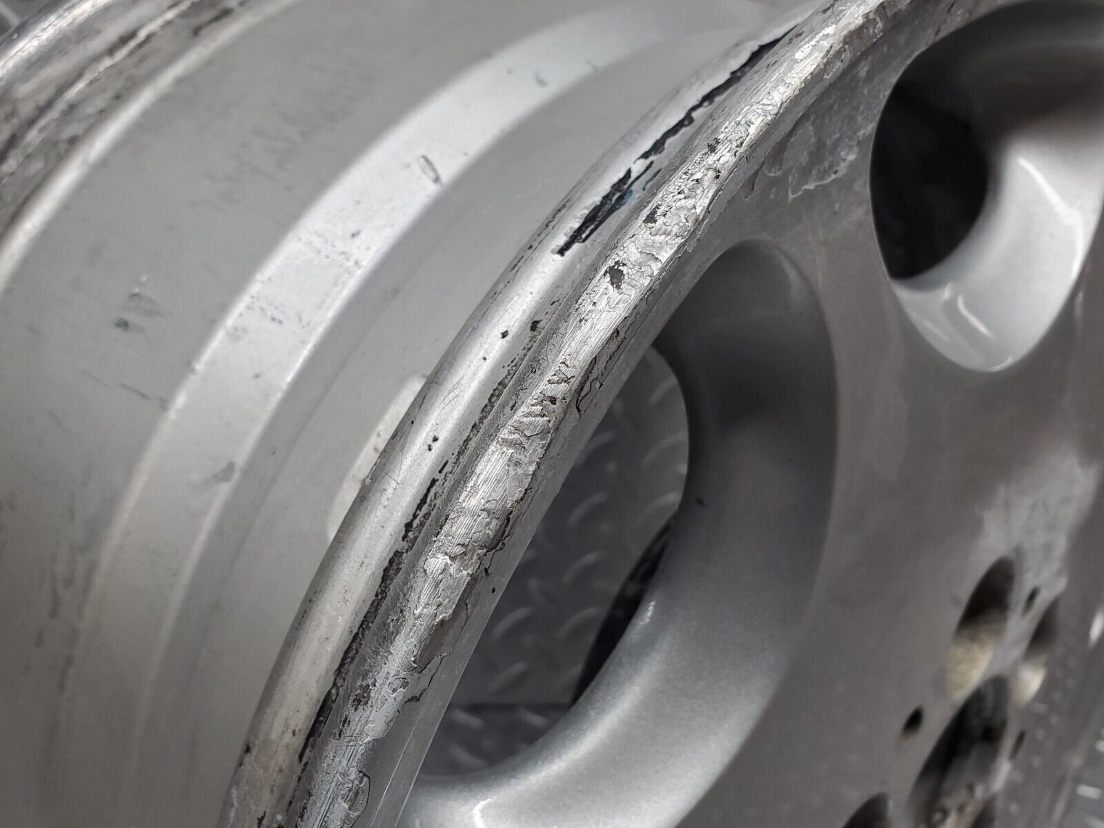 45330 Mercedes-Benz R129 Alloy Wheel 7.5Jx16H2 ET40 KBA45087