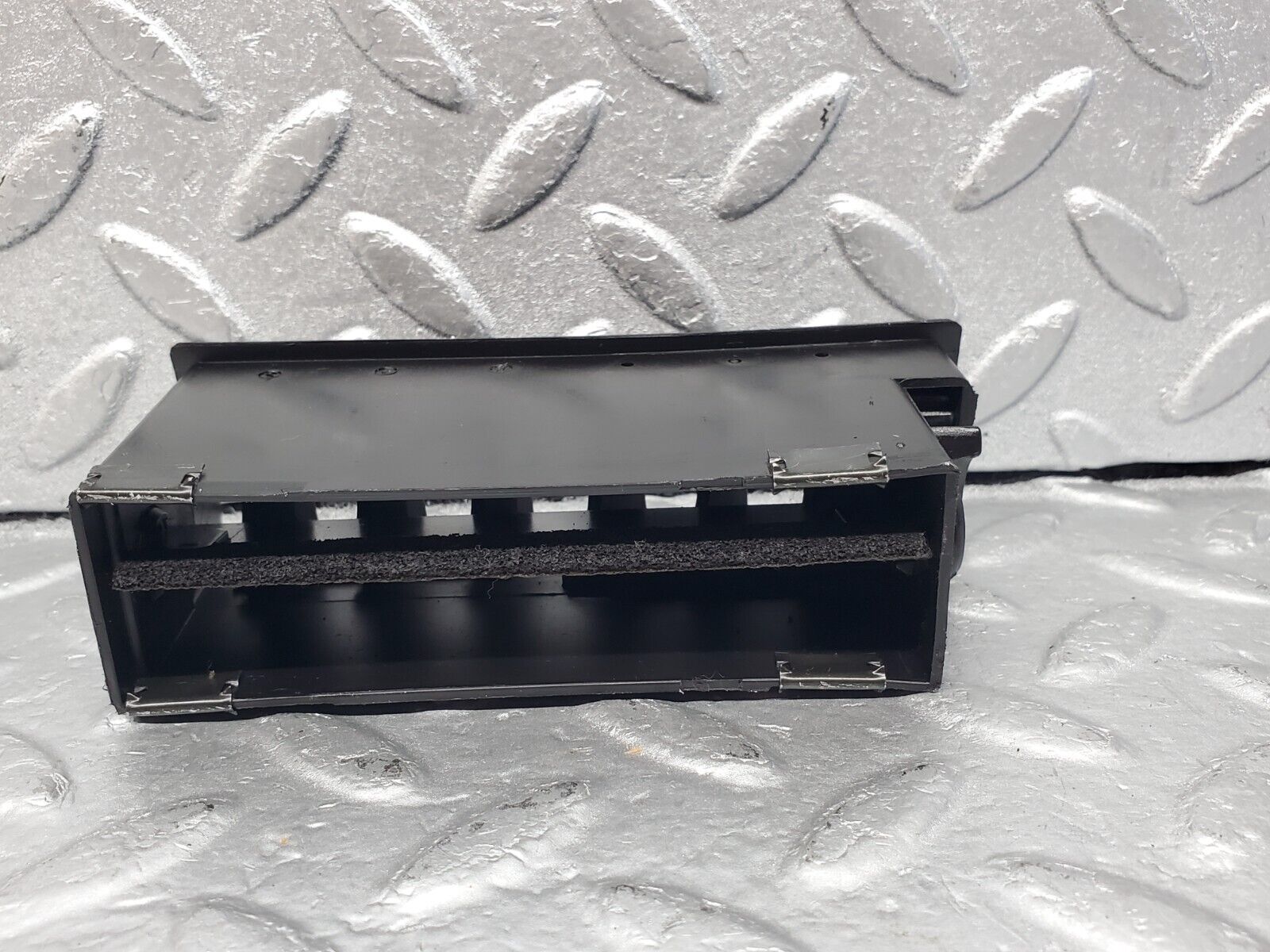 45962 Mercedes-Benz W126 420SE Dashboard Air Vent Right Side 1268310842