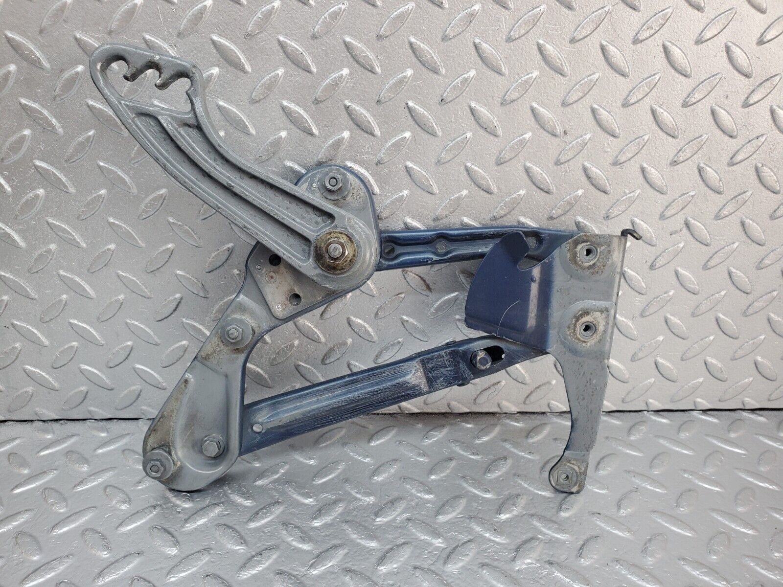 44842 Mercedes-Benz W124 220E Bonnet Hinge Right Side 1248800428 1298870274