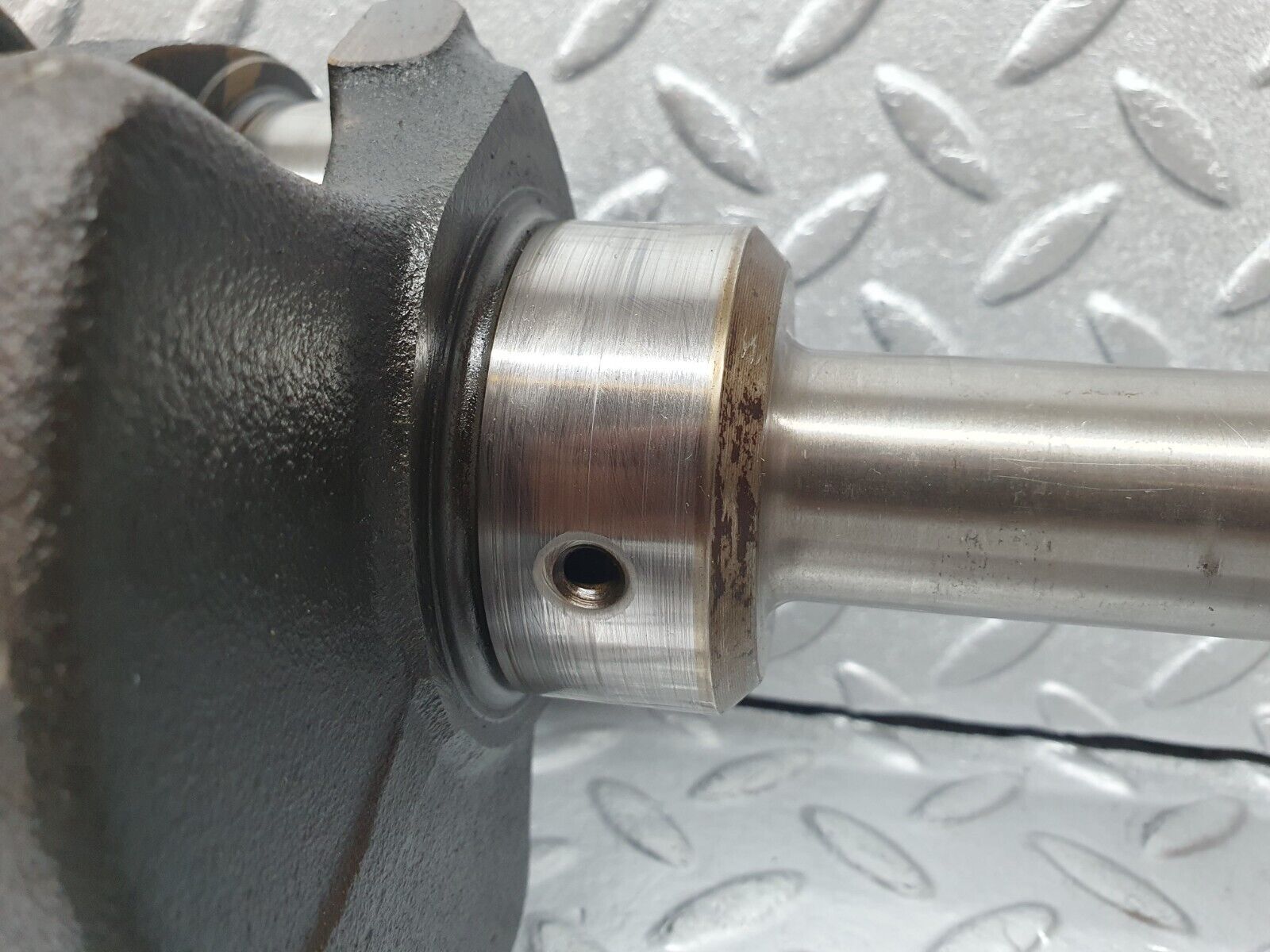 44204 Mercedes-Benz C123 230CE Coupe Crankshaft 10201