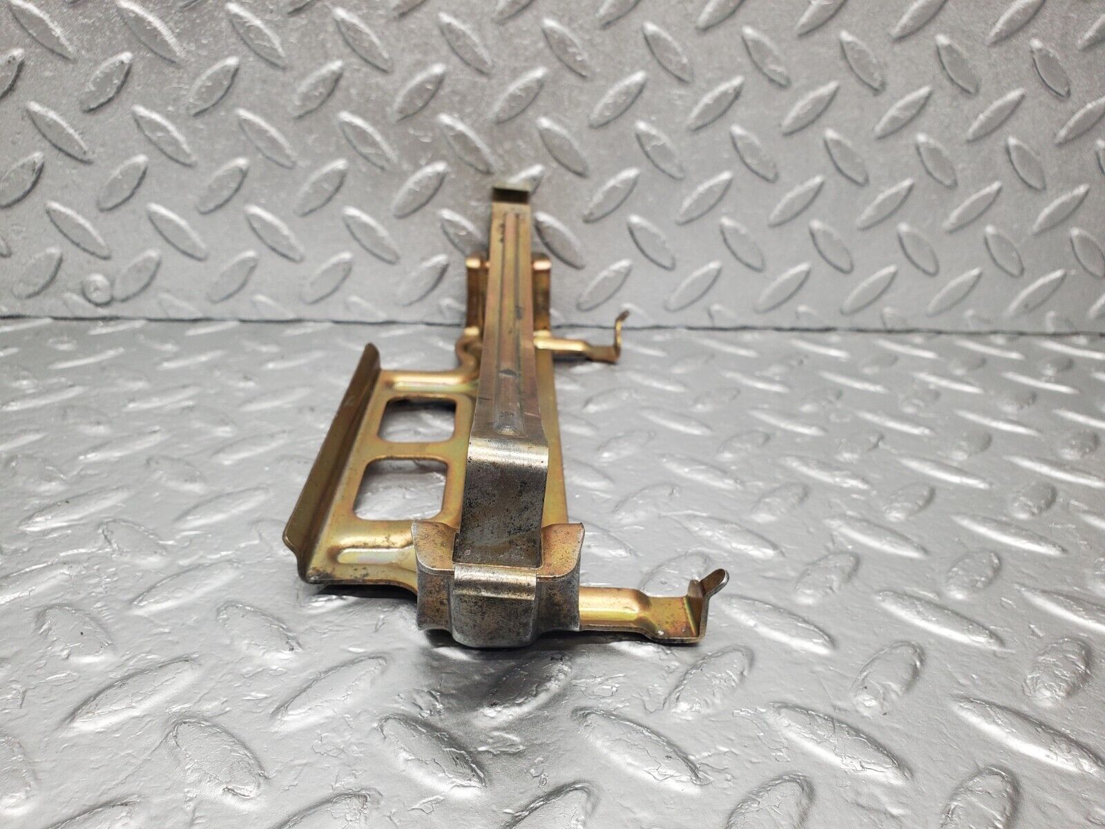 46408 Mercedes-Benz C123 280CE Coupe ABS Control Unit Bracket