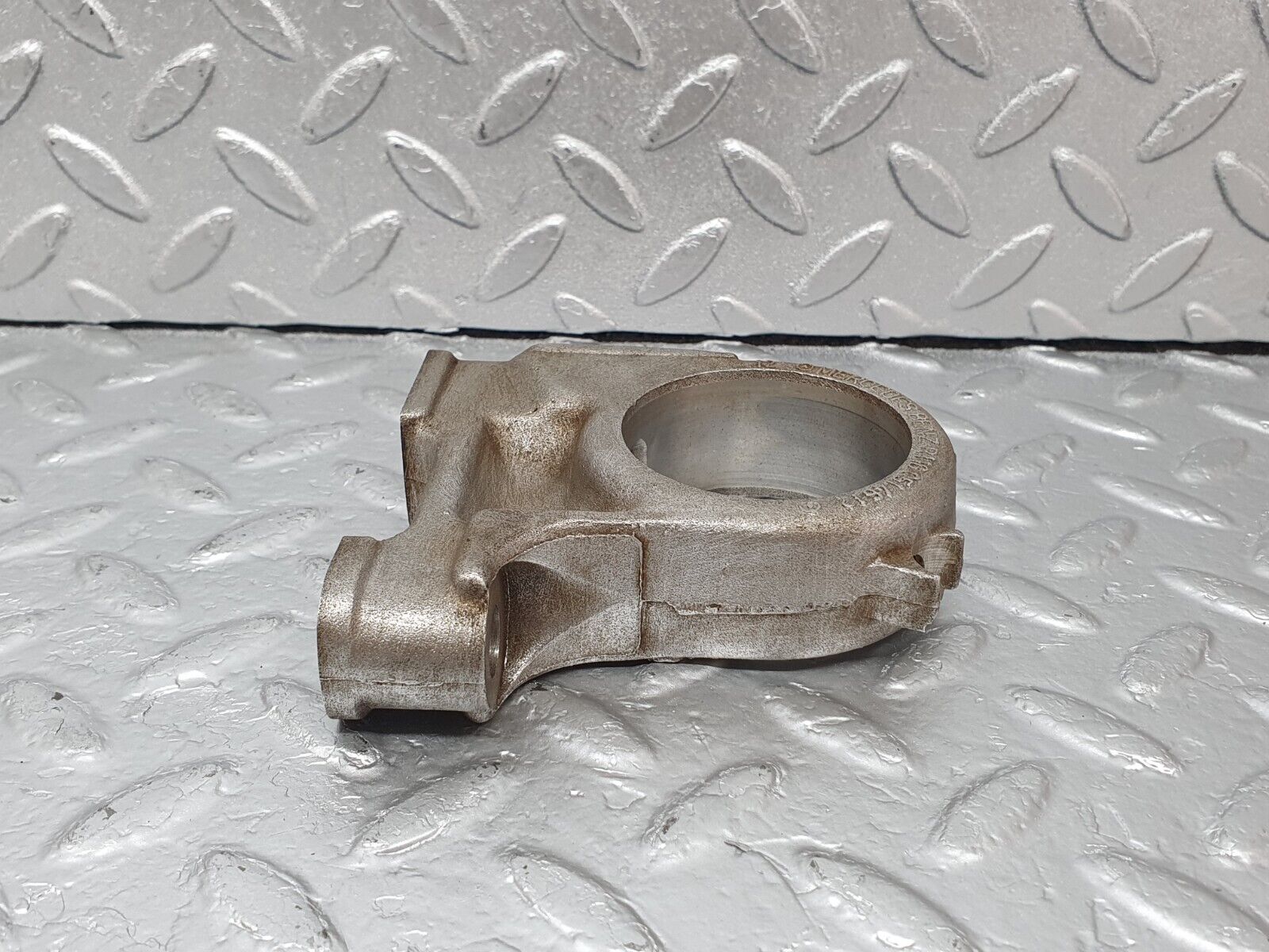 43803 Mercedes-Benz C126 380SEC Coupe Camshaft Tower Bearing 1160514612