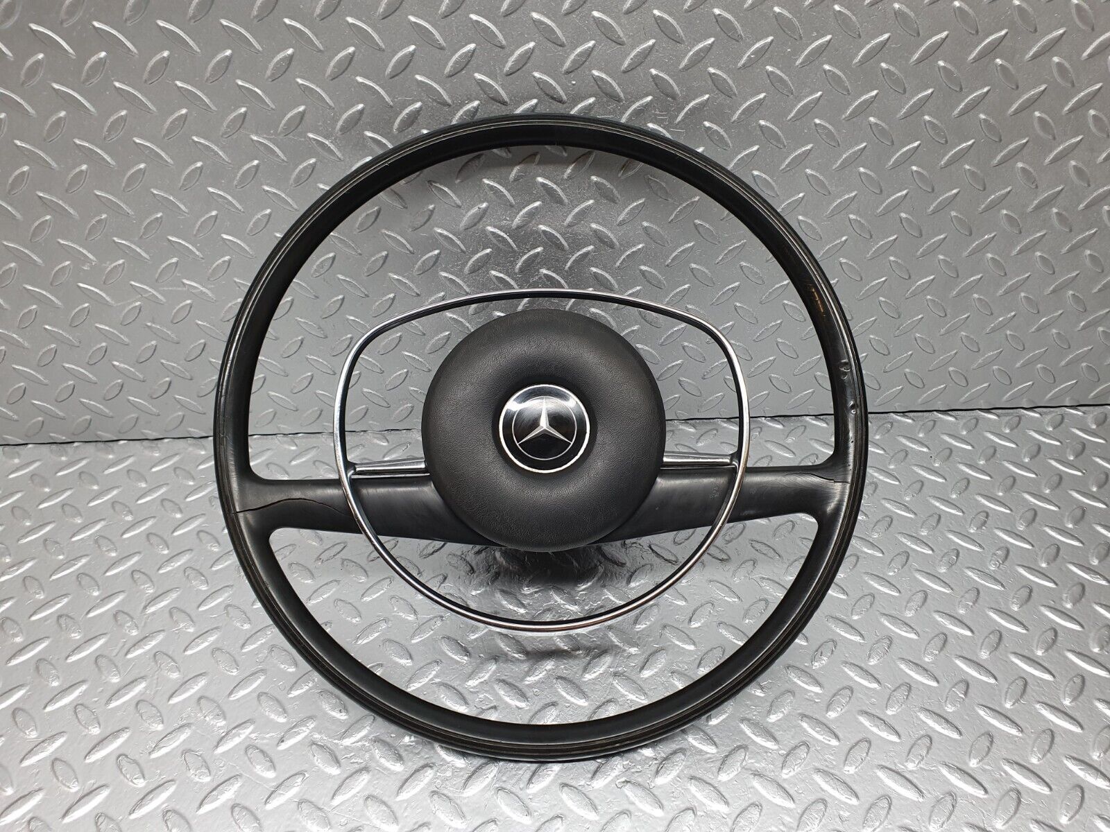 43127 Mercedes-Benz W108 280SE Steering Wheel 1154640017