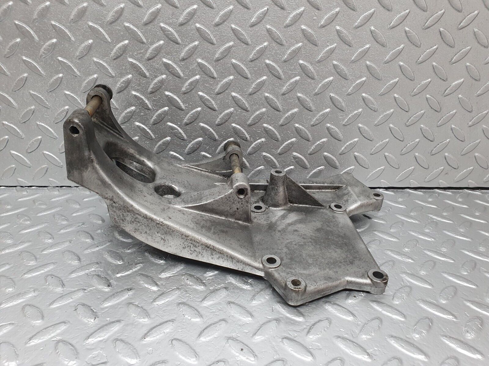 42565 Mercedes-Benz R129 320SL Coupe Alternator Generator Mount Bracket 1041550635