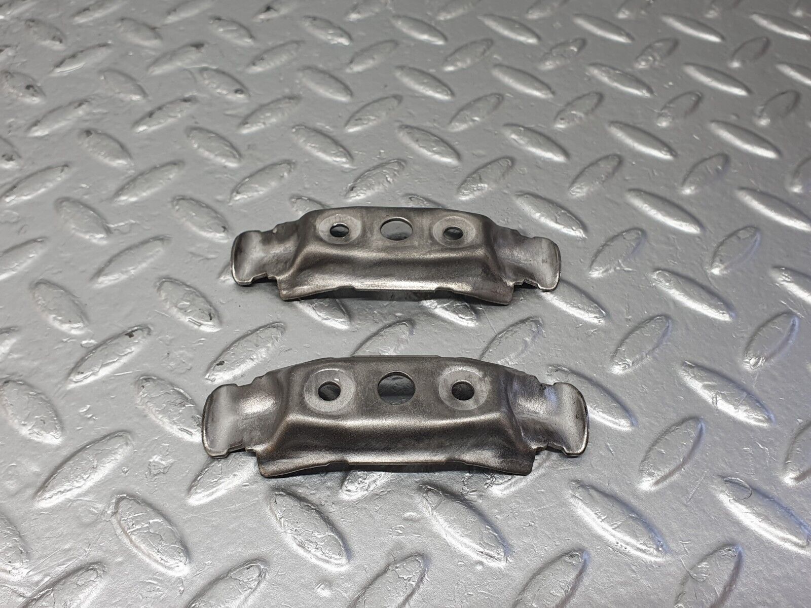 42507 Mercedes-Benz R129 320SL Coupe Fuel Pump Fuel Filter Holder Bracket