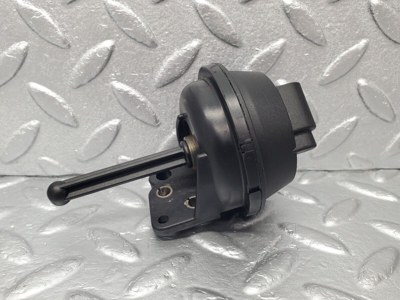 46933 Mercedes-Benz R129 320SL Coupe Vacuum Valve 1121410069