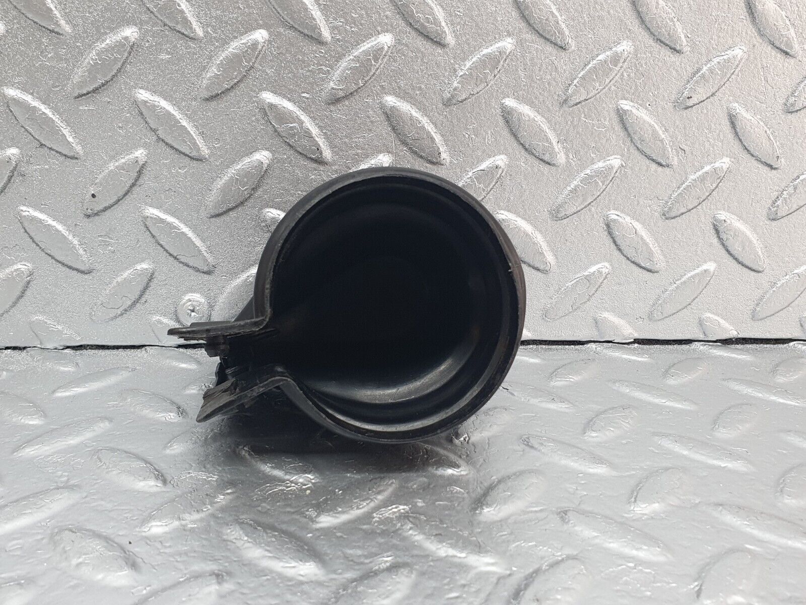 43415 Mercedes-Benz C126 380SEC Coupe Ignition Coil Protective Cap 0001581785