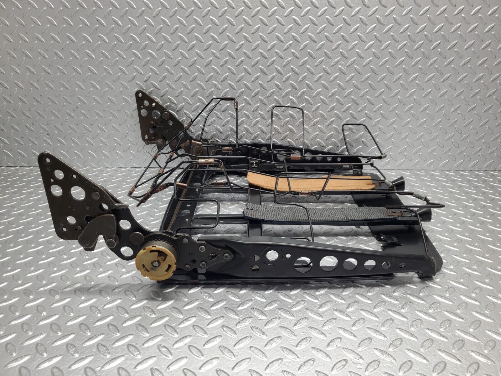 46681 Mercedes-Benz C123 280CE Coupe Front Left Seat Backrest