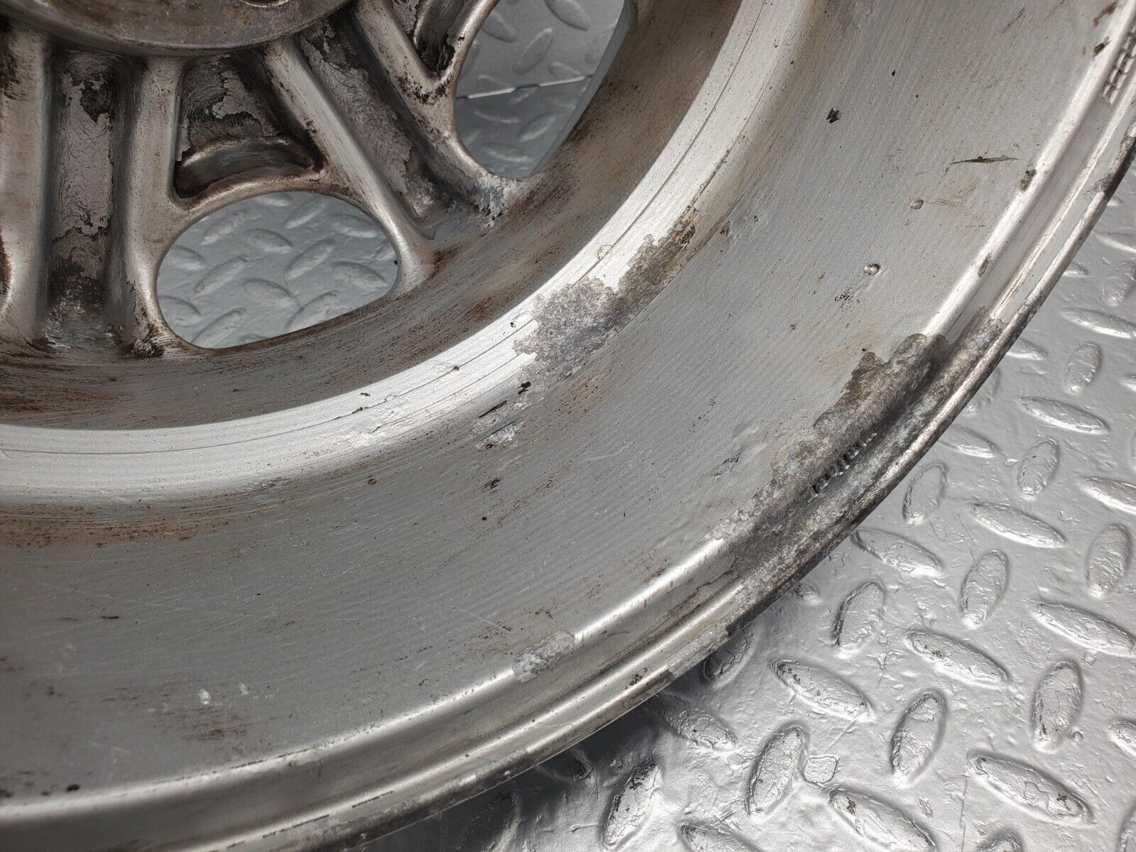 46107 Mercedes-Benz Alloy Wheel 7Jx15H2 ET35 KBA42354