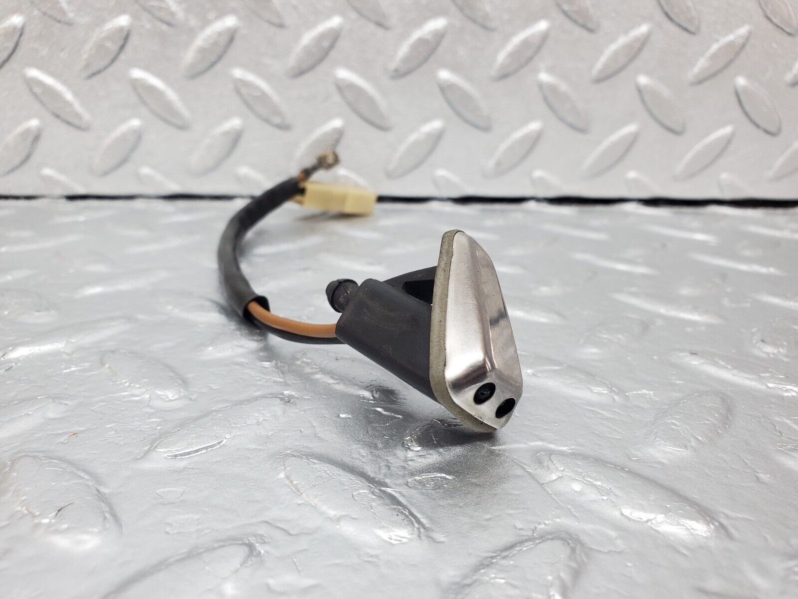 45730 Mercedes-Benz W126 420SE Windscreen Washer Nozzle