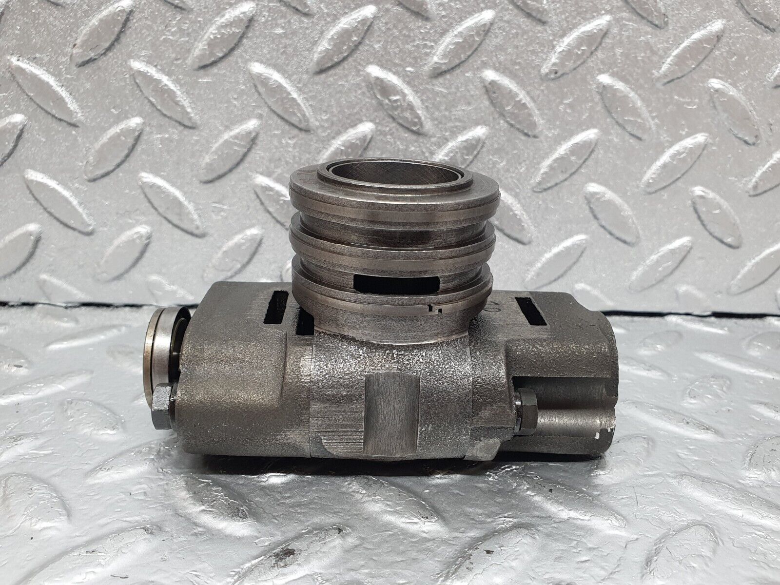 44234 Mercedes-Benz C107 350SLC Coupe Automatic Gearbox Governor 722.001 1092700174 1152771305