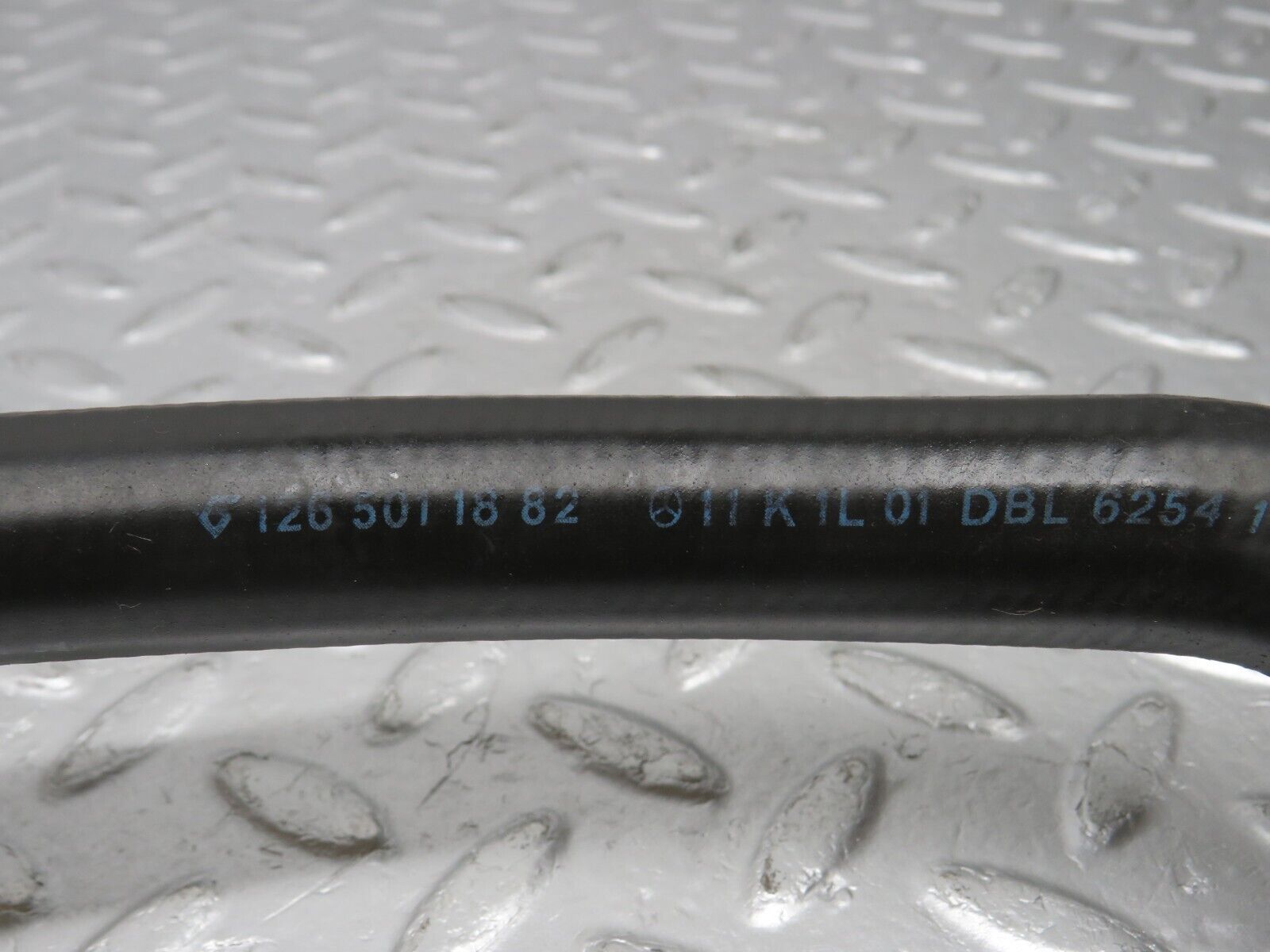 39216 Mercedes-Benz R107 500SL Engine Coolant Hose Pipe 1265011882