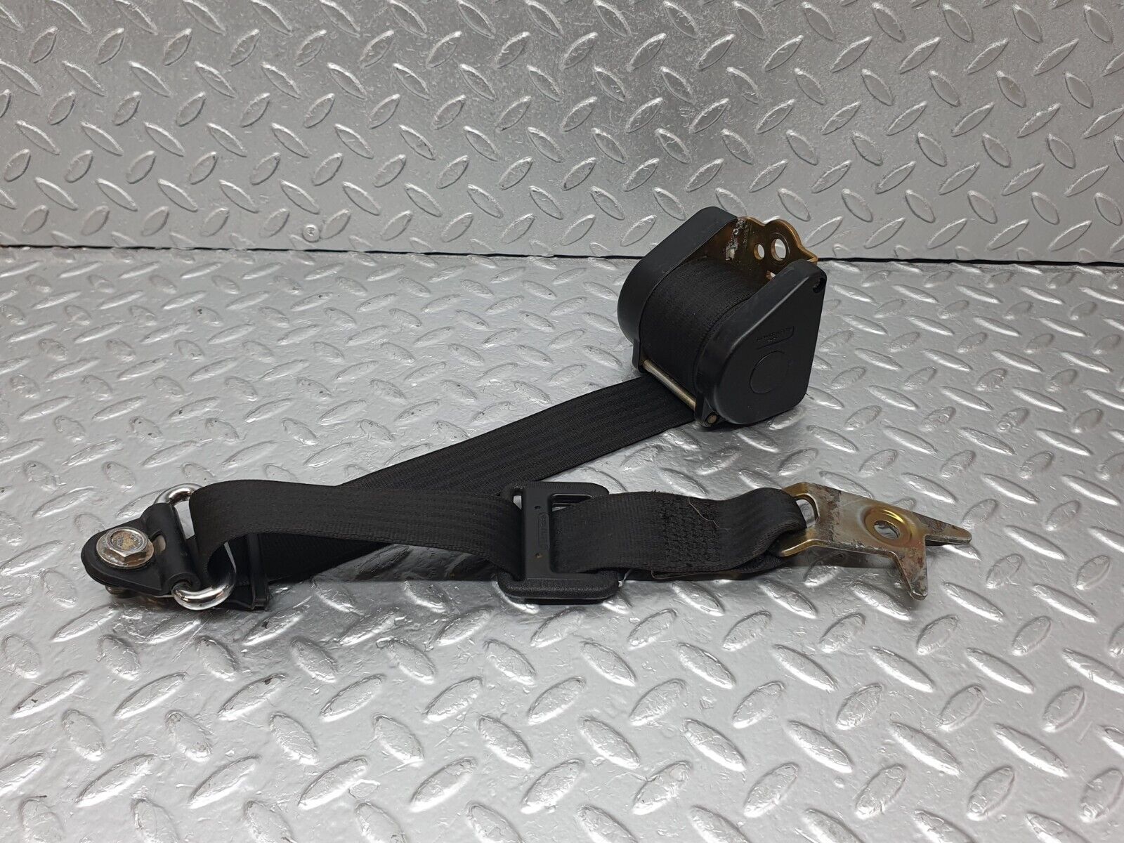 43810 Mercedes-Benz C126 380SEC Coupe Rear Seat Belt Set With Buckles 1268602185 1268602769 1268602869
