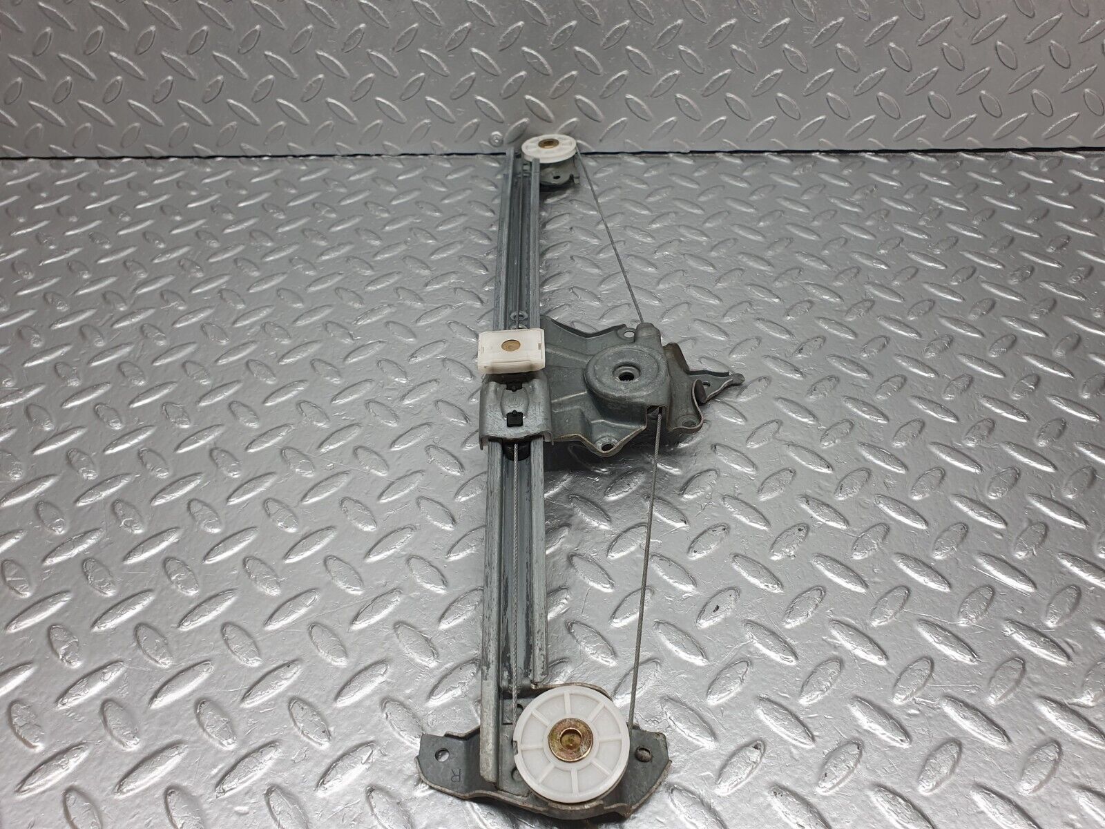 41941 Mercedes-Benz W202 C200 Rear Right Power Window Regulator