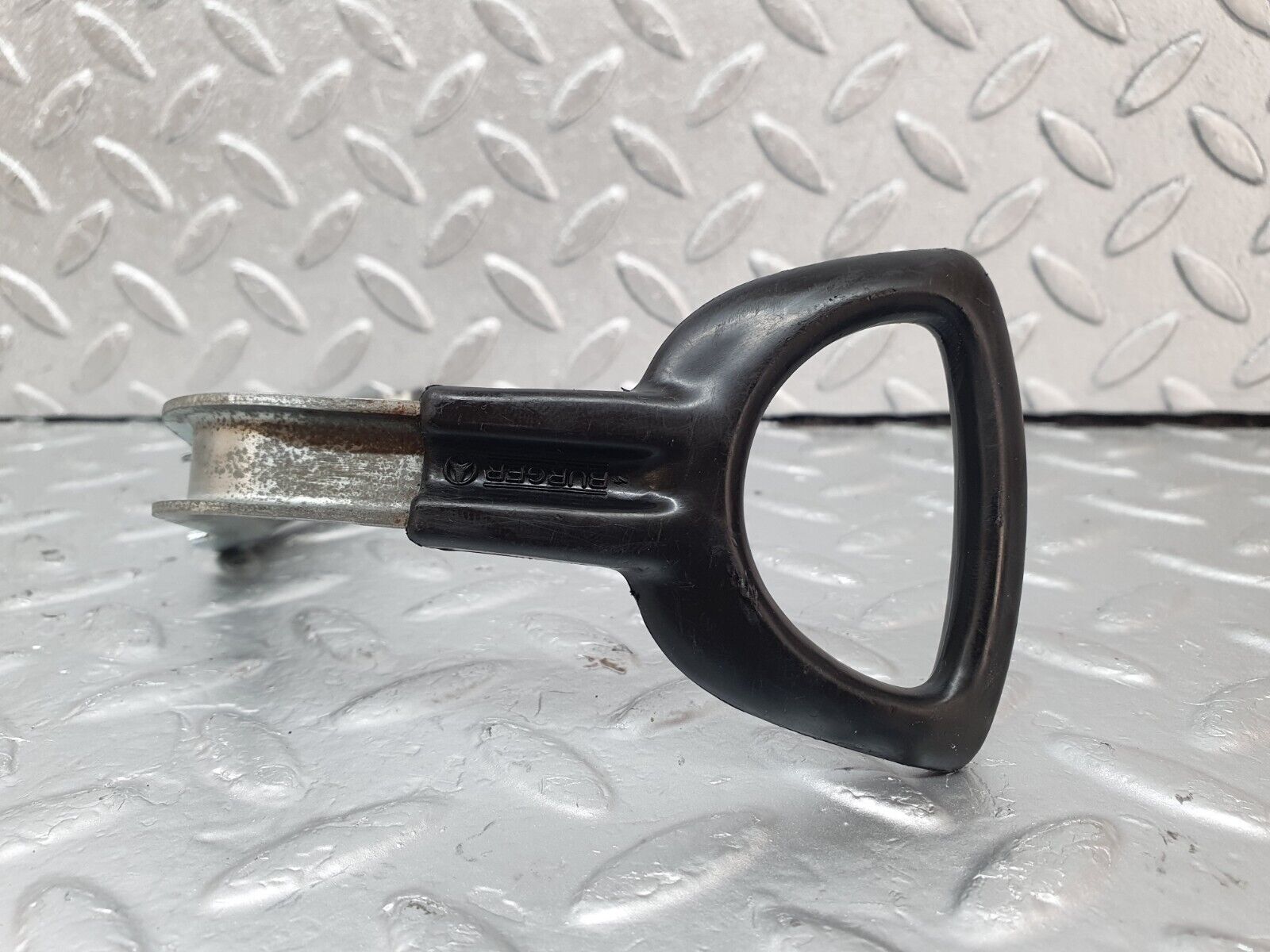 44042 Mercedes-Benz C123 230CE Coupe Front Right Seat Side Height Adjust Handle