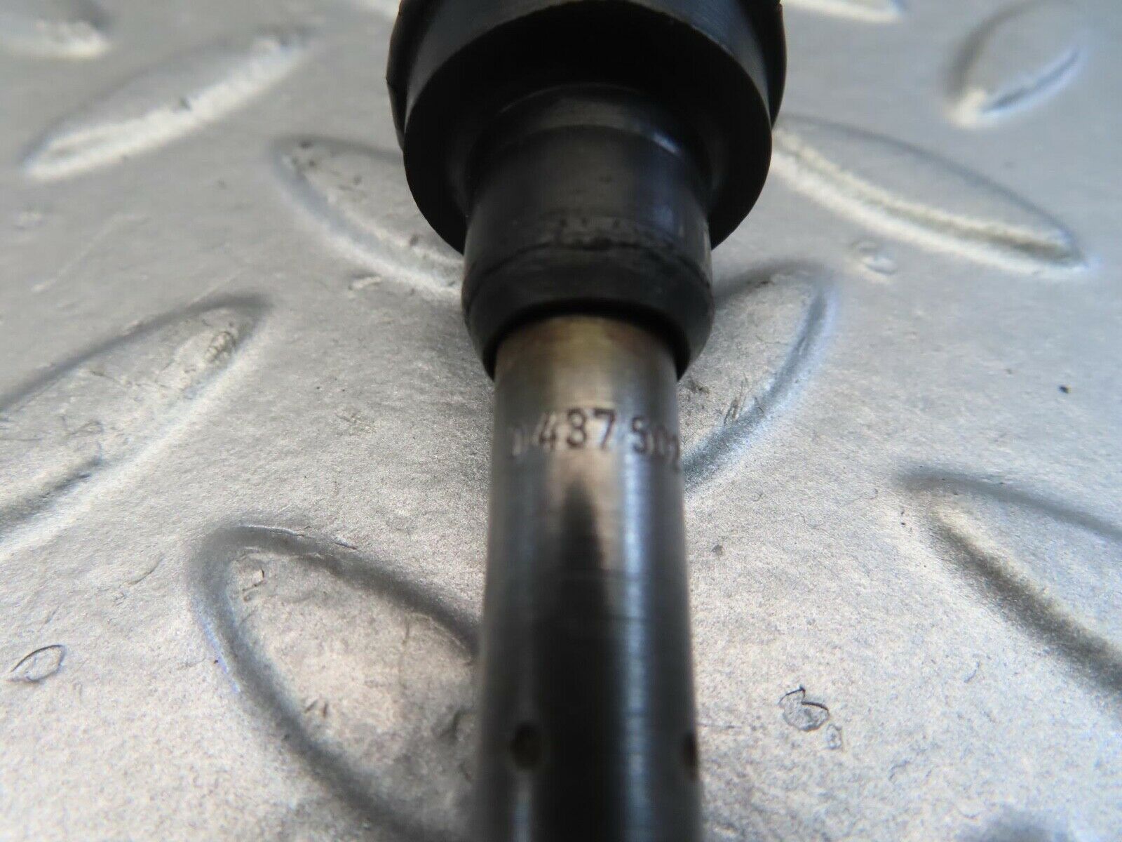 11038 Mercedes-Benz R107 W116 Fuel Injector Bosch 0437502010