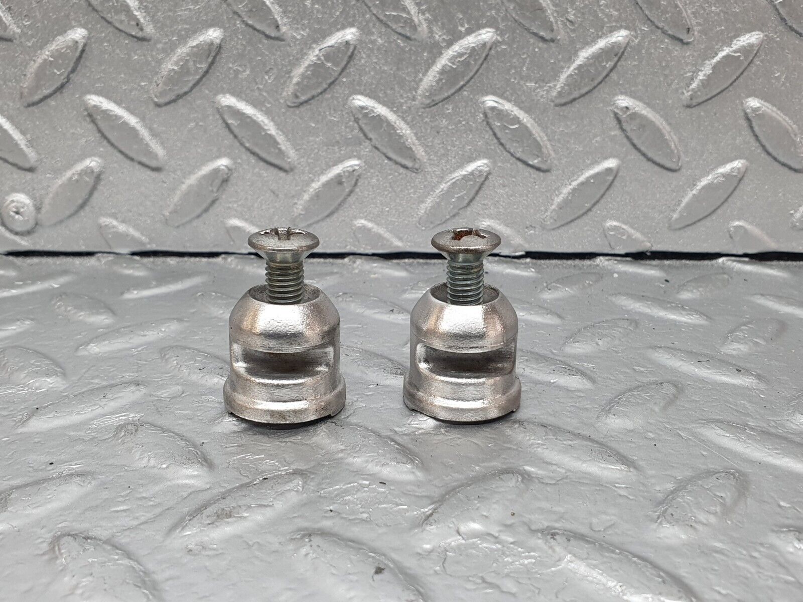 43574 Mercedes-Benz C126 380SEC Coupe Rear Seat Holder 2x