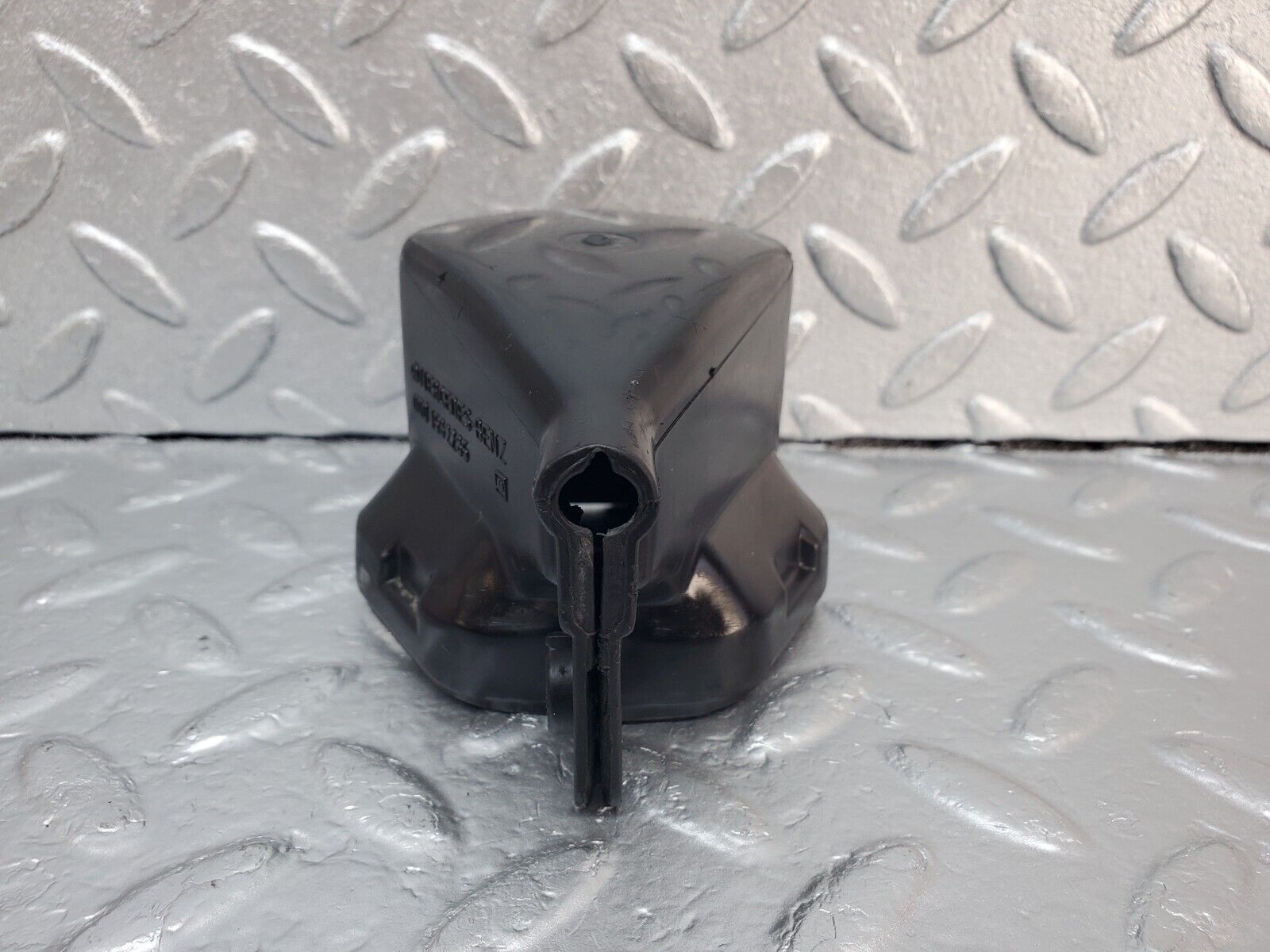 45673 Mercedes-Benz W126 420SE Ignition Coil Cover Cap 0001582285