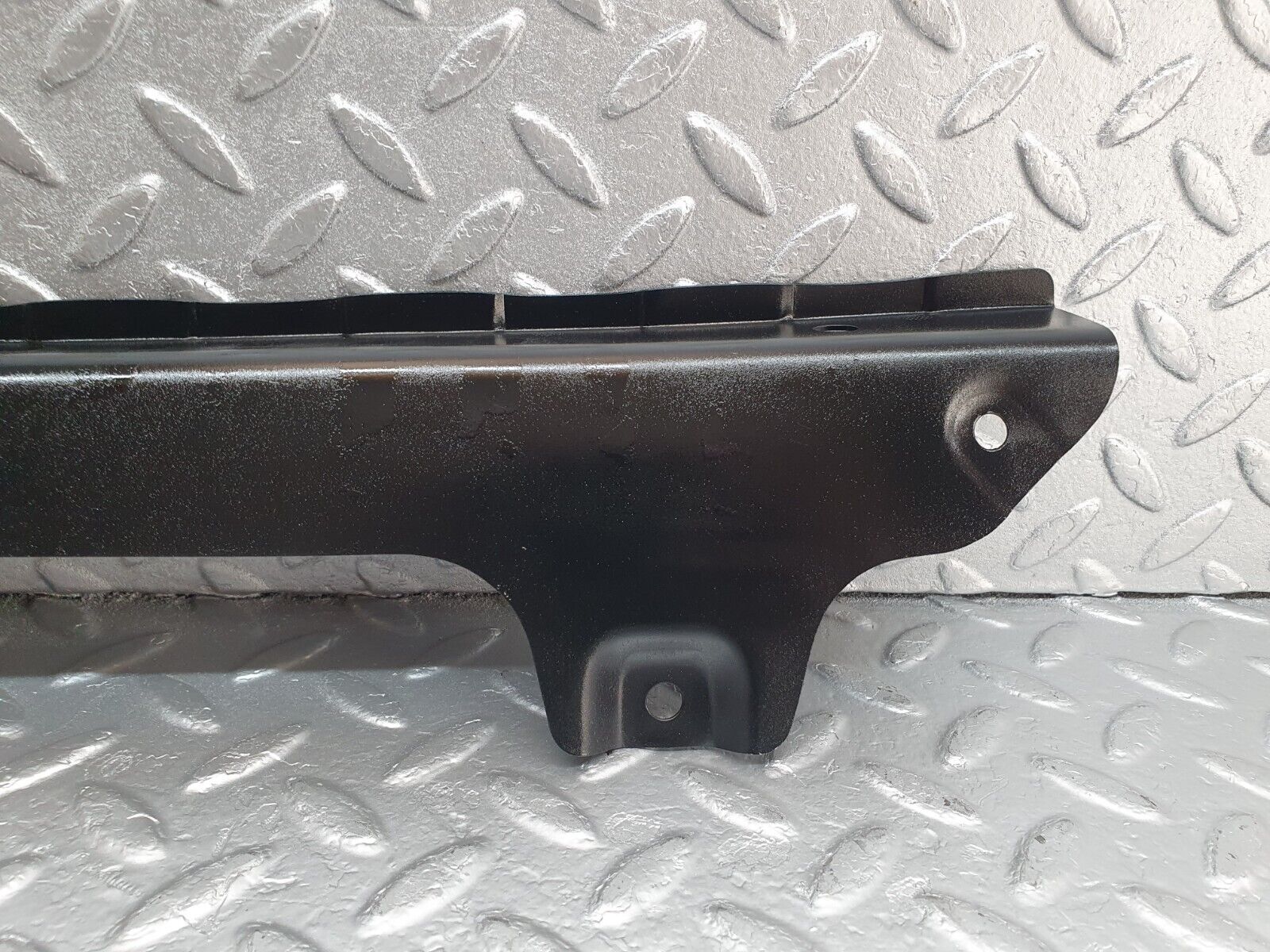 43717 Mercedes-Benz C126 380SEC Coupe Rear Window Channel Support Bracket Right Side