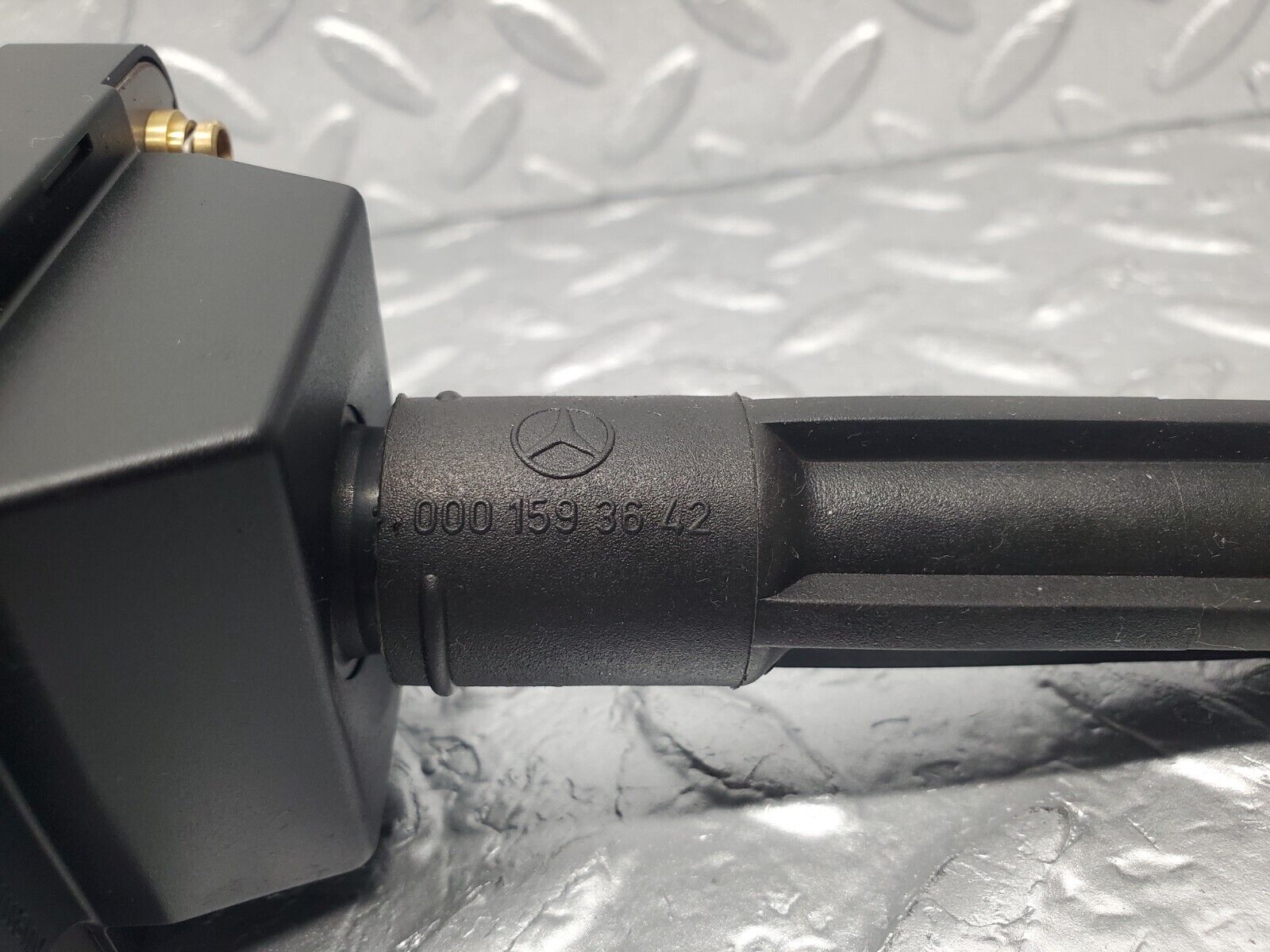 46200 Mercedes-Benz W124 280E Ignition Bosch 0001587003 0221506444 0001593642