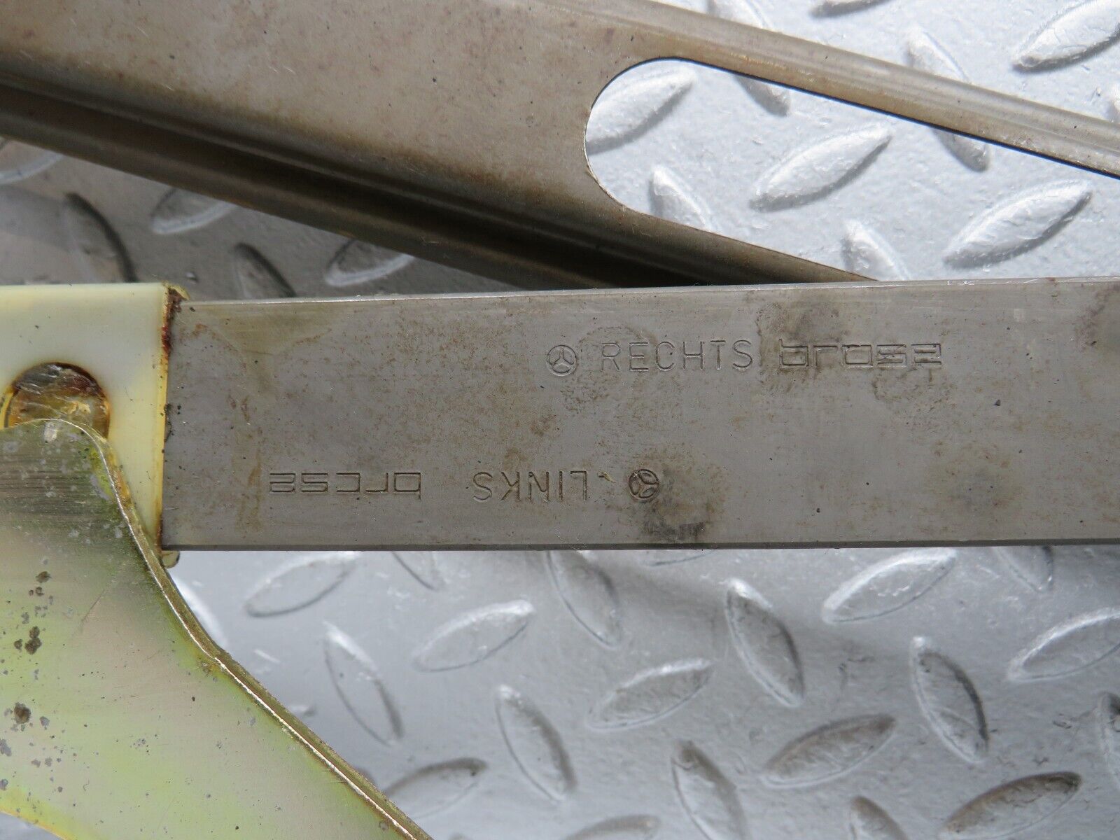 39275 Mercedes-Benz R107 500SL Front Left Power Window Regulator