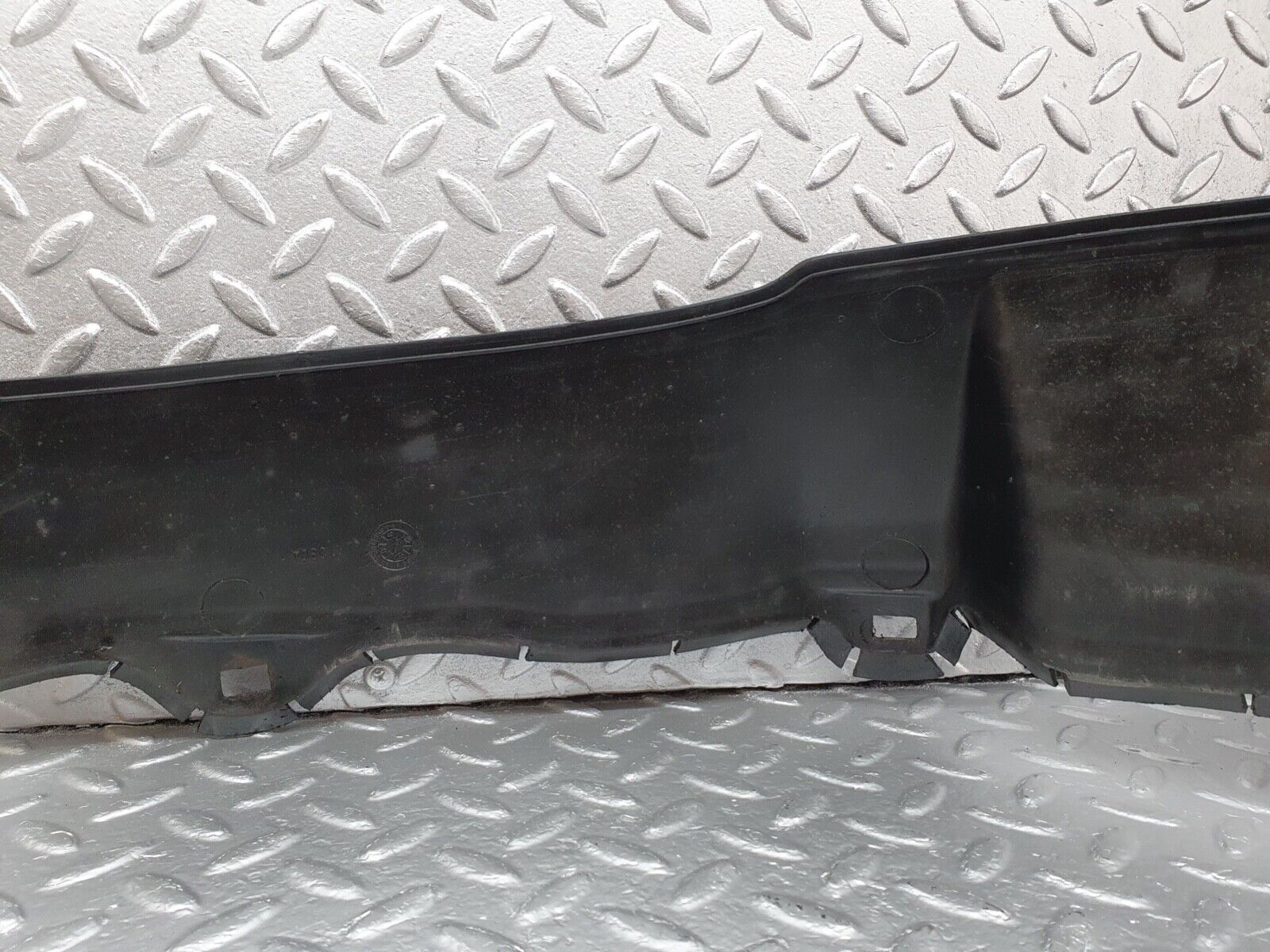 43018 Mercedes-Benz W201 190 Inner Mudguard Panelling Front Left 2018840135