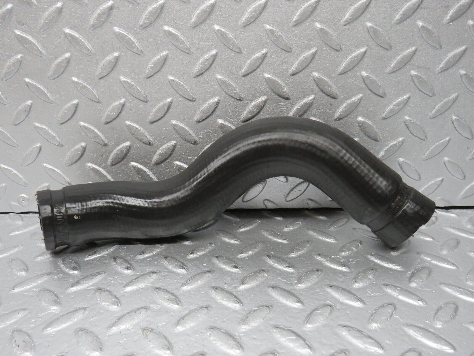 39177 Mercedes-Benz R107 500SL Radiator Hose Pipe 1075011262