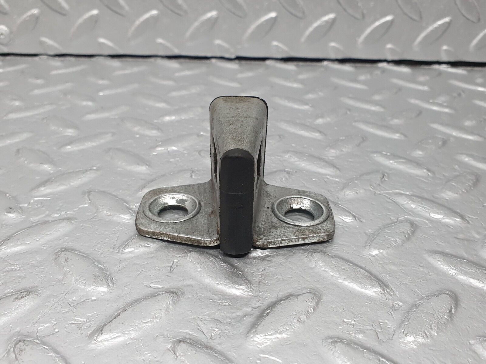 41691 Mercedes-Benz W124 200E Door Lock Latch