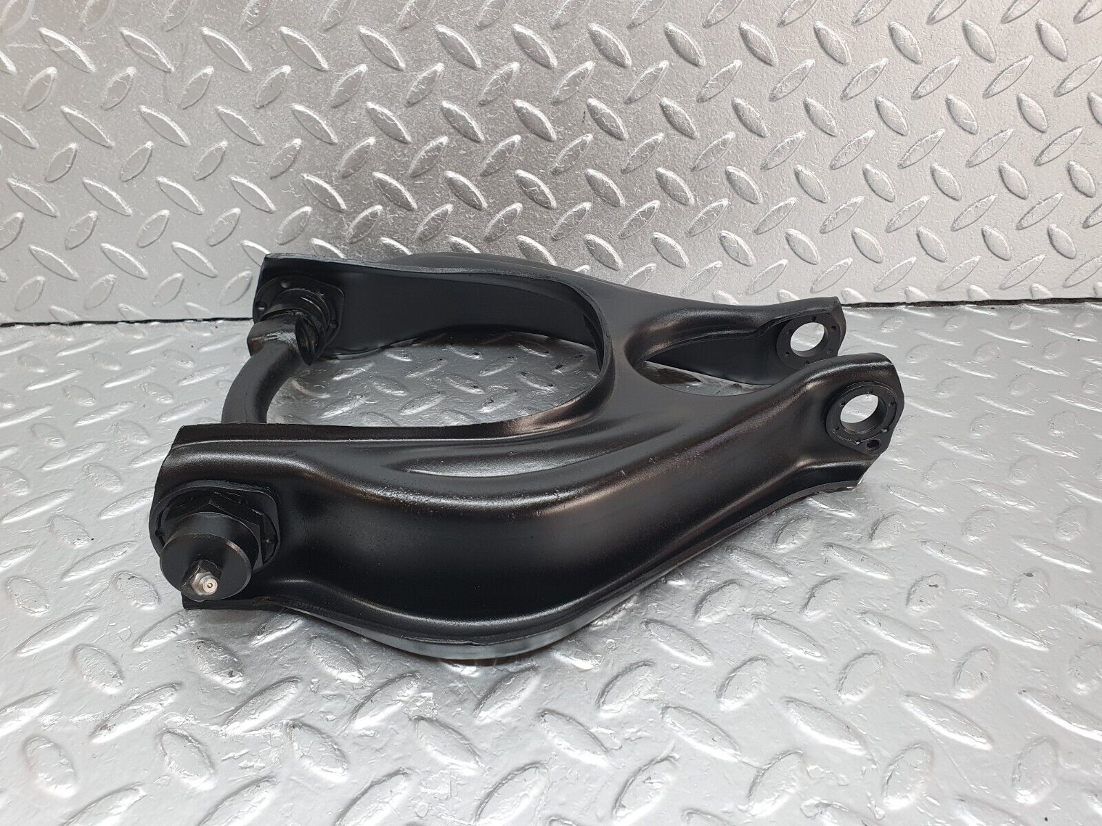 43201 Mercedes-Benz W108 280SE Front Left Upper Control Arm