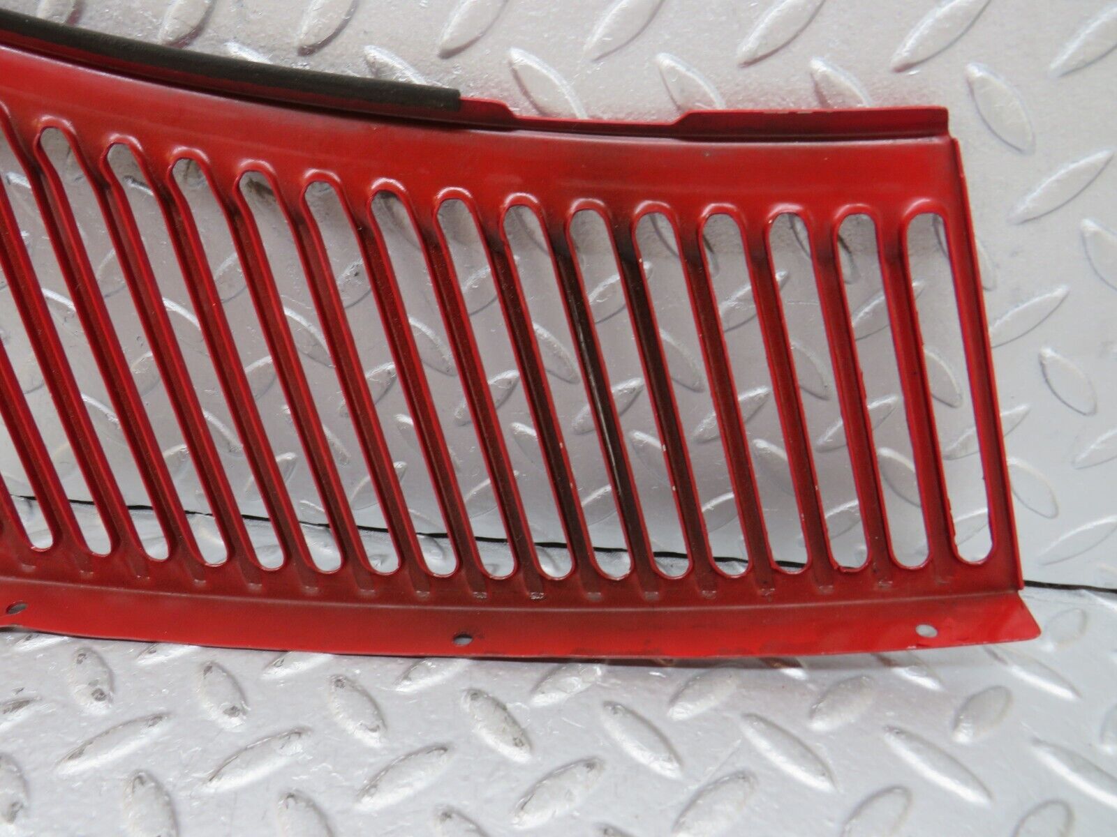 35371 Mercedes-Benz R107 280SL Air Vent Grill Left Side