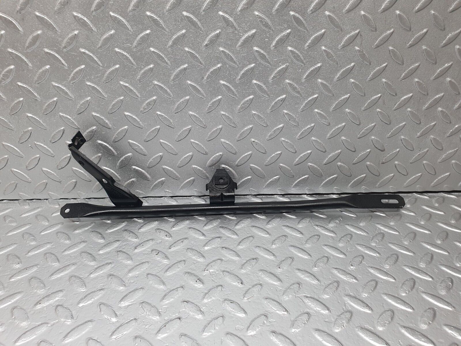 42814 Mercedes-Benz W201 190 2.0L Horn Bracket