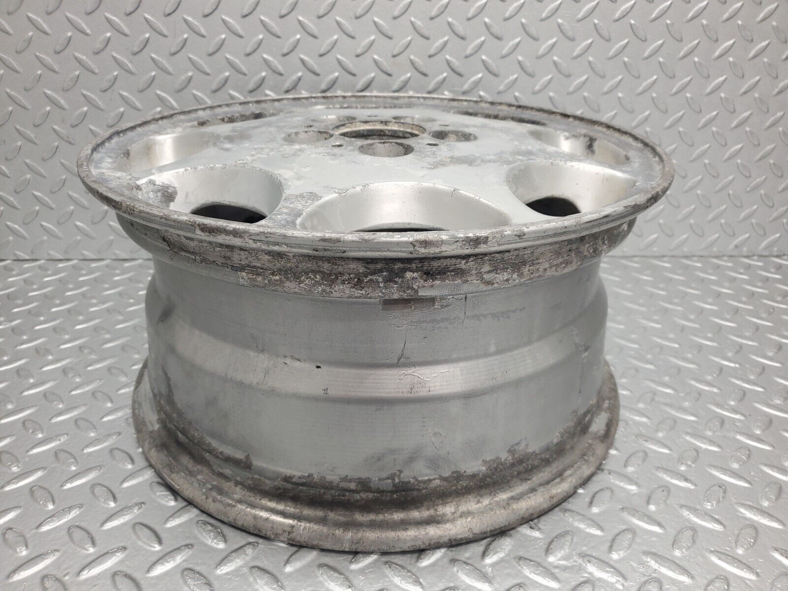 46105 Mercedes-Benz Alloy Wheel 7Jx15H2 ET35 KBA42354