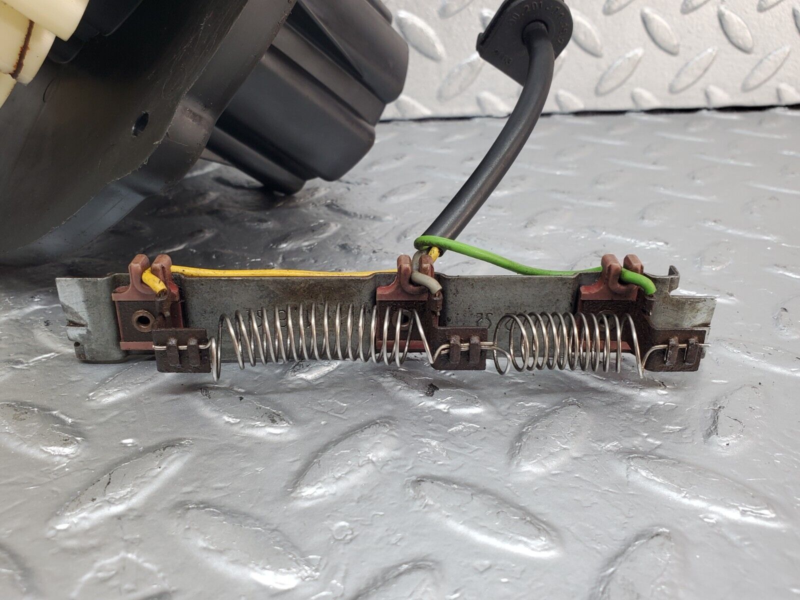 44423 Mercedes-Benz W123 280E Heater Blower Motor