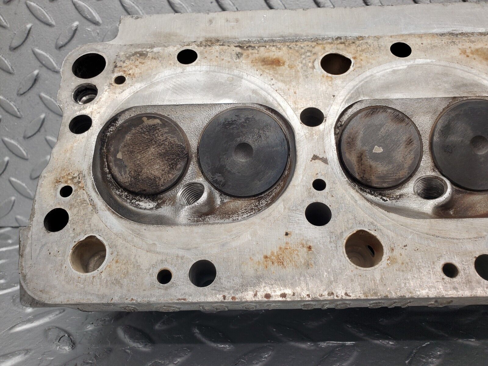 46317 Mercedes-Benz W126 420SE Cylinder Head Left Side 1160164001
